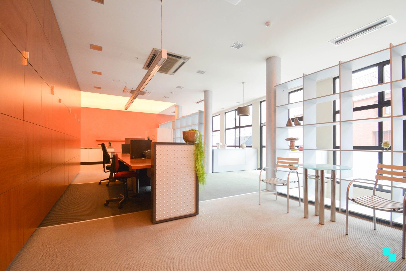 Commercieel gebouw van ca. 206 m² in het centrum van Izegem foto 3