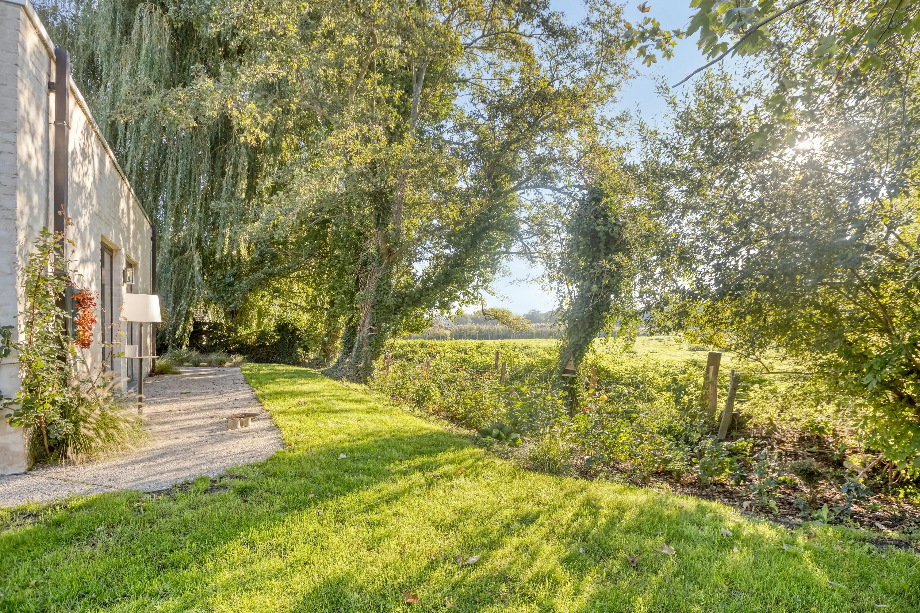 Gerenoveerde villa met 4 slaapkamers en prachtige vergezichten foto 25
