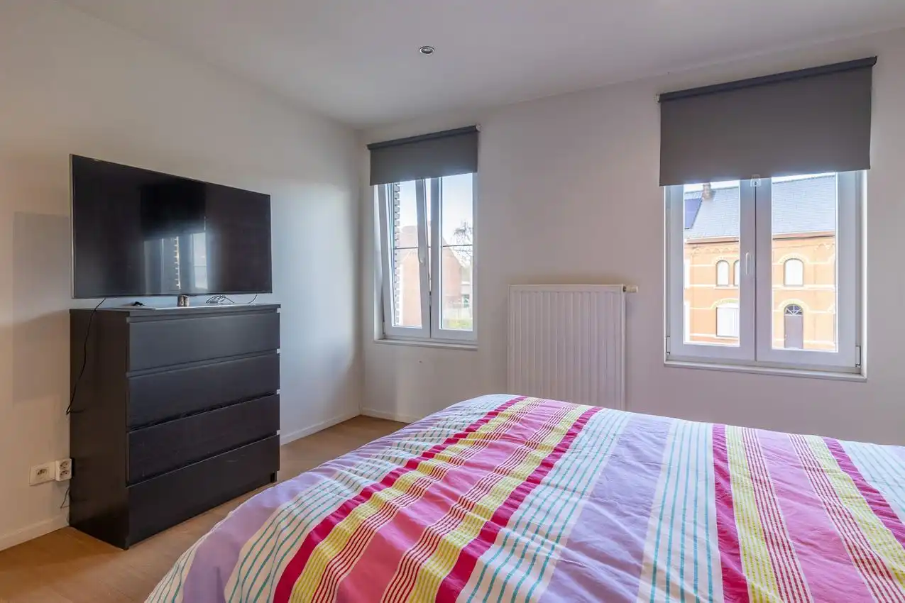Gerenoveerde woning EPC B, 2 ruime slpk, zonnig tuinterras foto 8