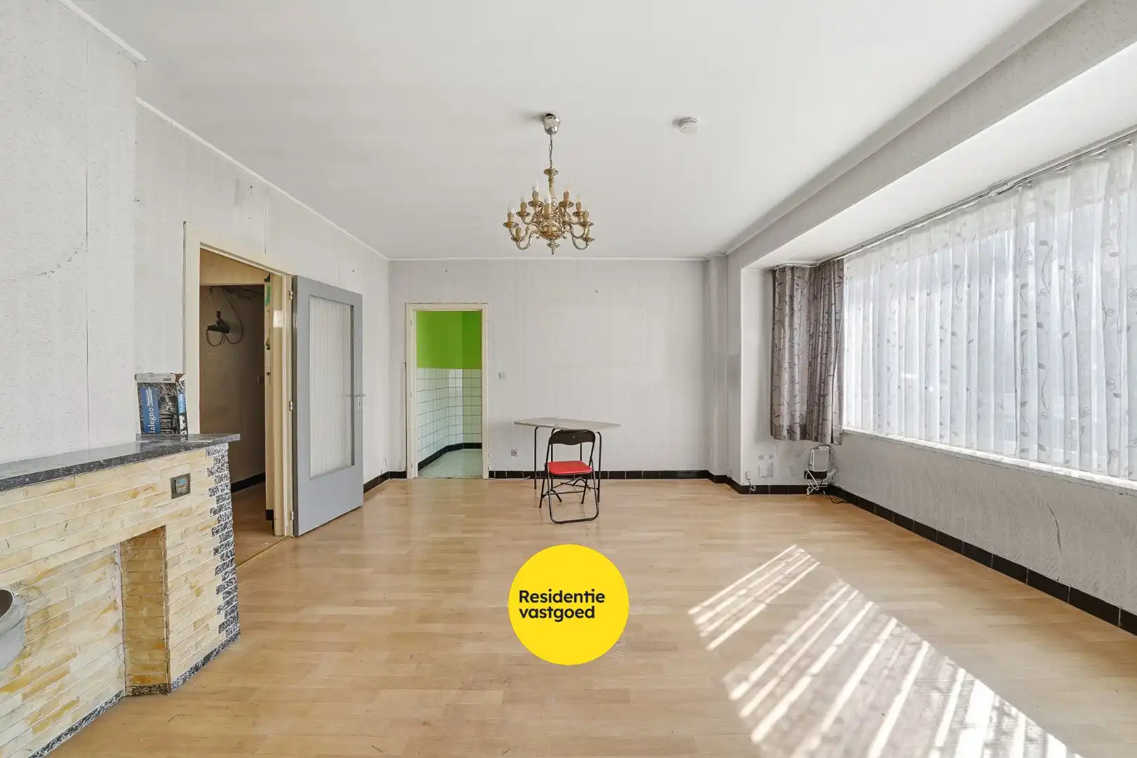 Te renoveren gelijkvloers appartement met 2 slaapkamers in Oostende foto 3