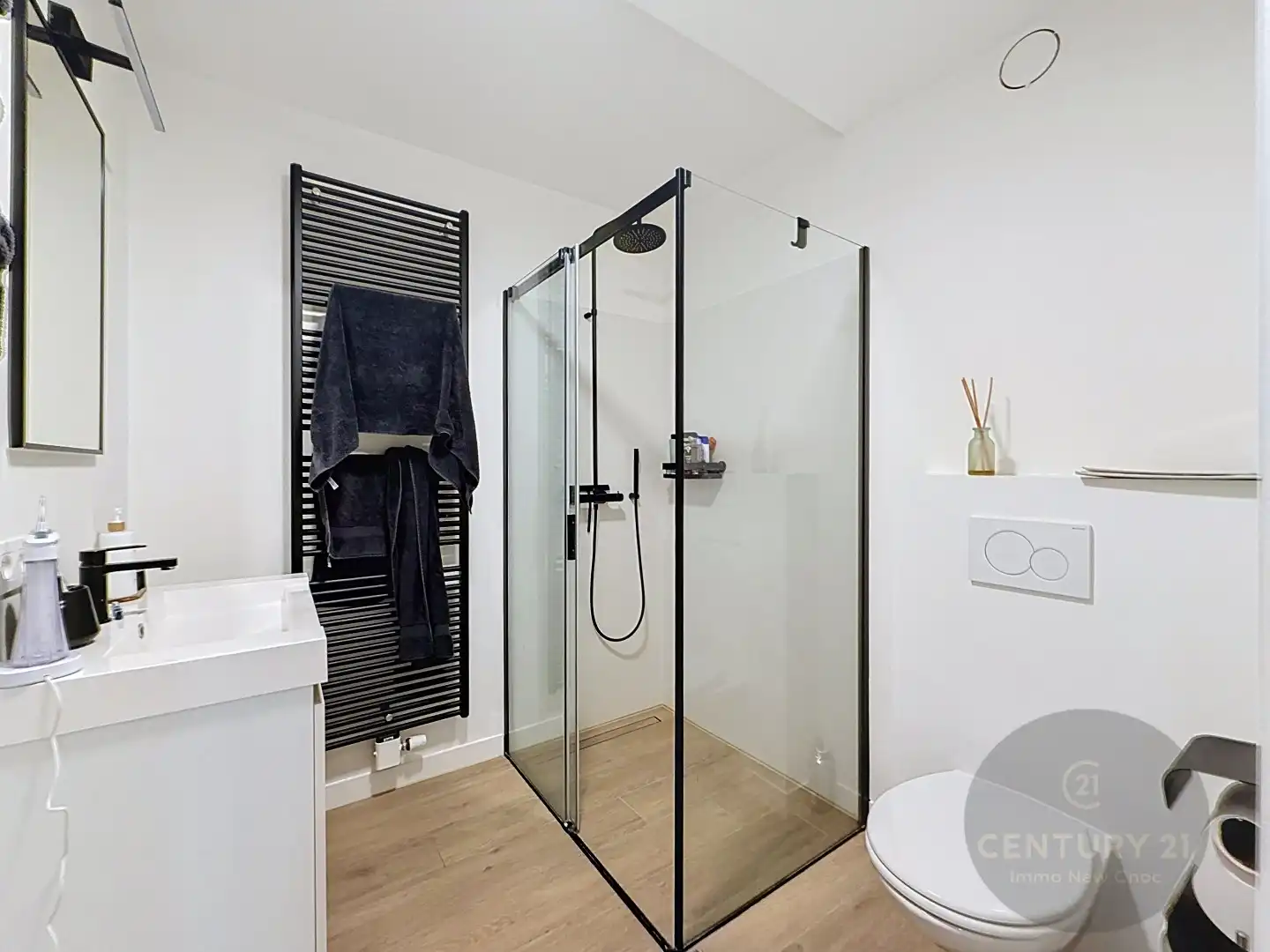 Ruim modern appartement met lift in Oud Knokke, dorp centrum, 2 slaapkamers, fietsberging,  bouwjaar 1985, energielabel C foto 17