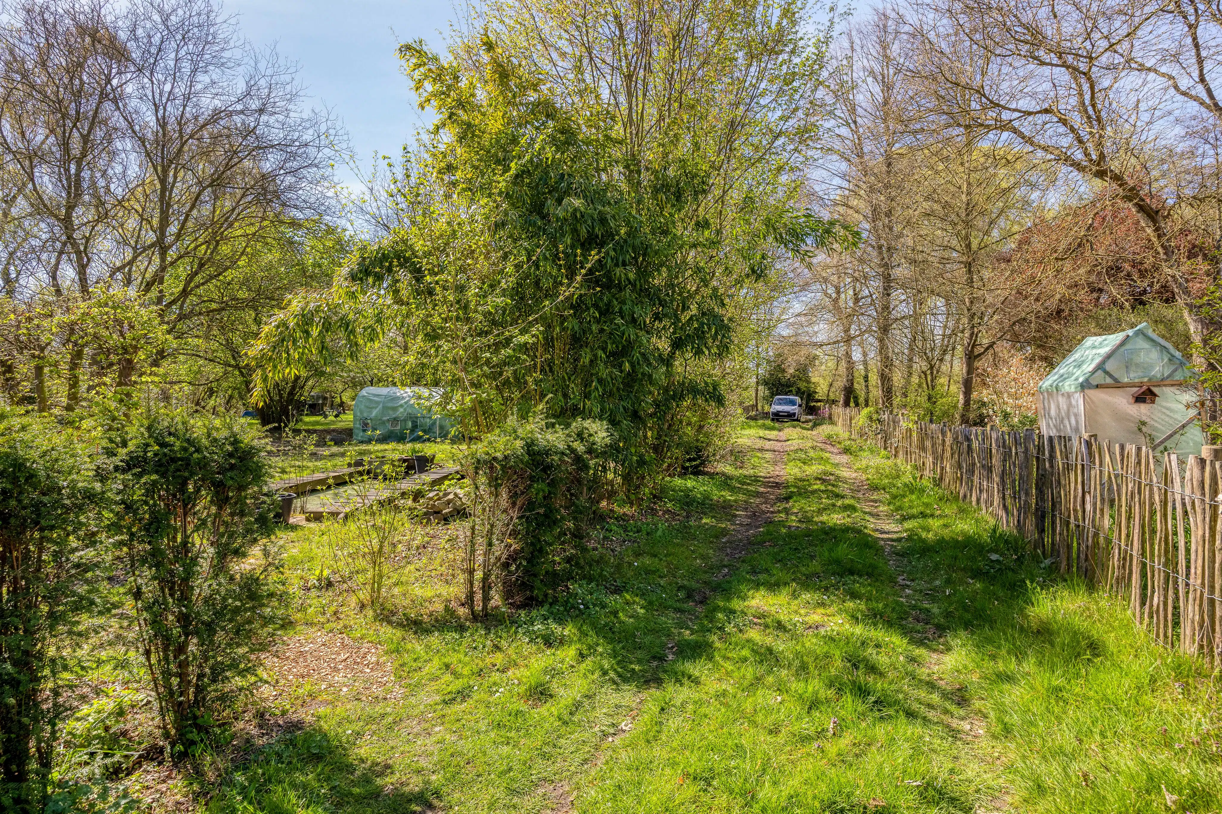 Instapklare gezinswoning met 5 slaapkamers en ruime tuin foto 24