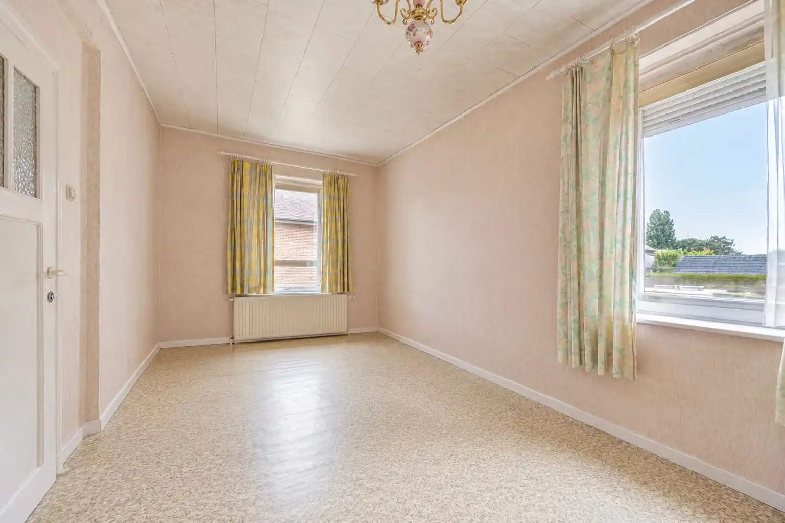 TE RENOVEREN HALFOPEN WONING MET 3 SLPK'S IN RIEMST foto 14