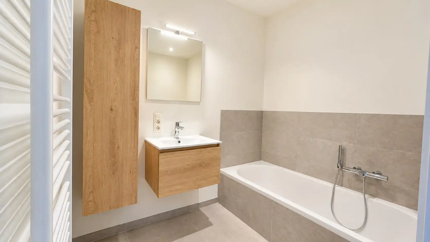 Modern en energiezuinig appartement met ruim terras in groene omgeving foto 12