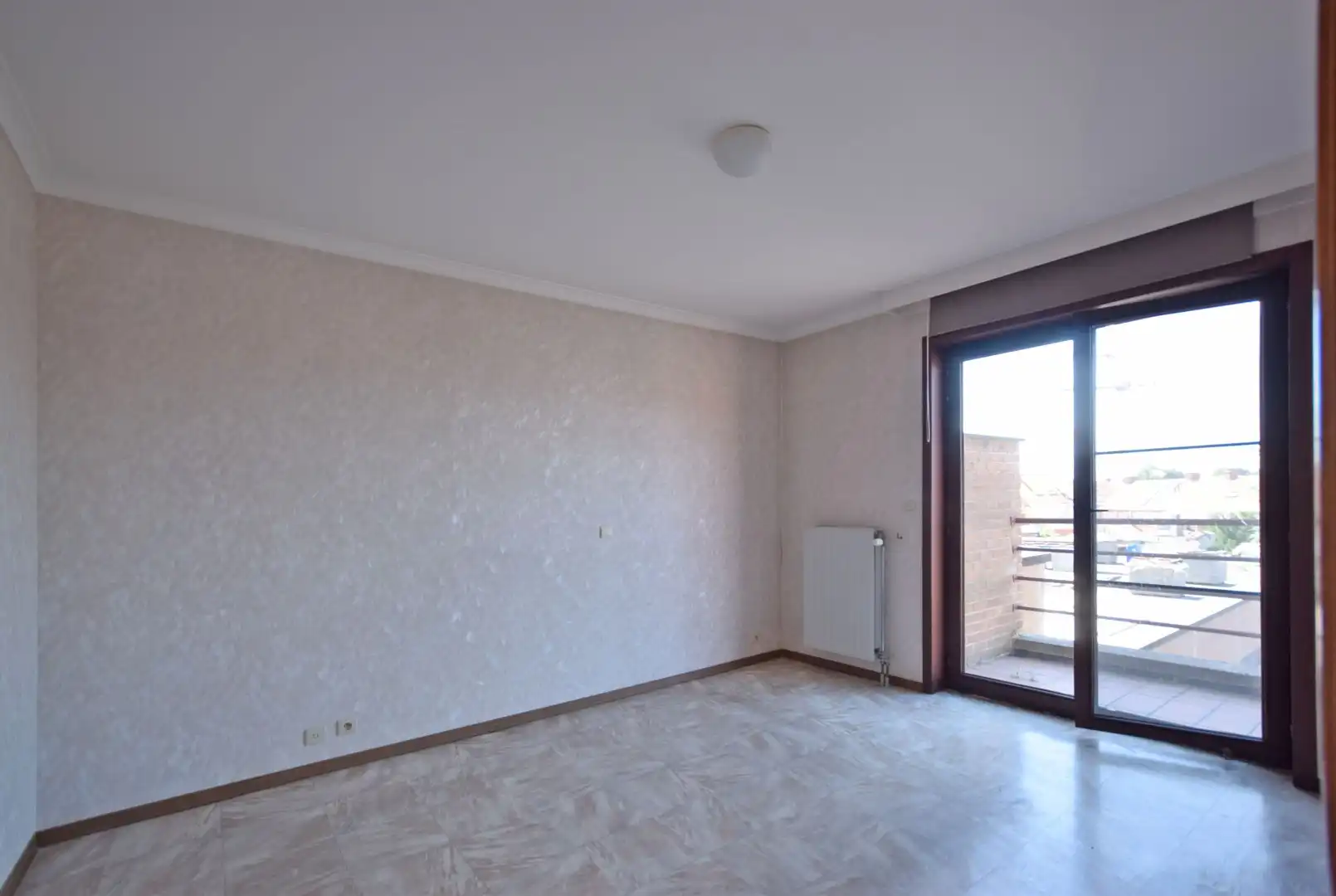 Ruim 2-slaapkamerappartement met twee terrassen en garage op mooie locatie in Roeselare foto 8
