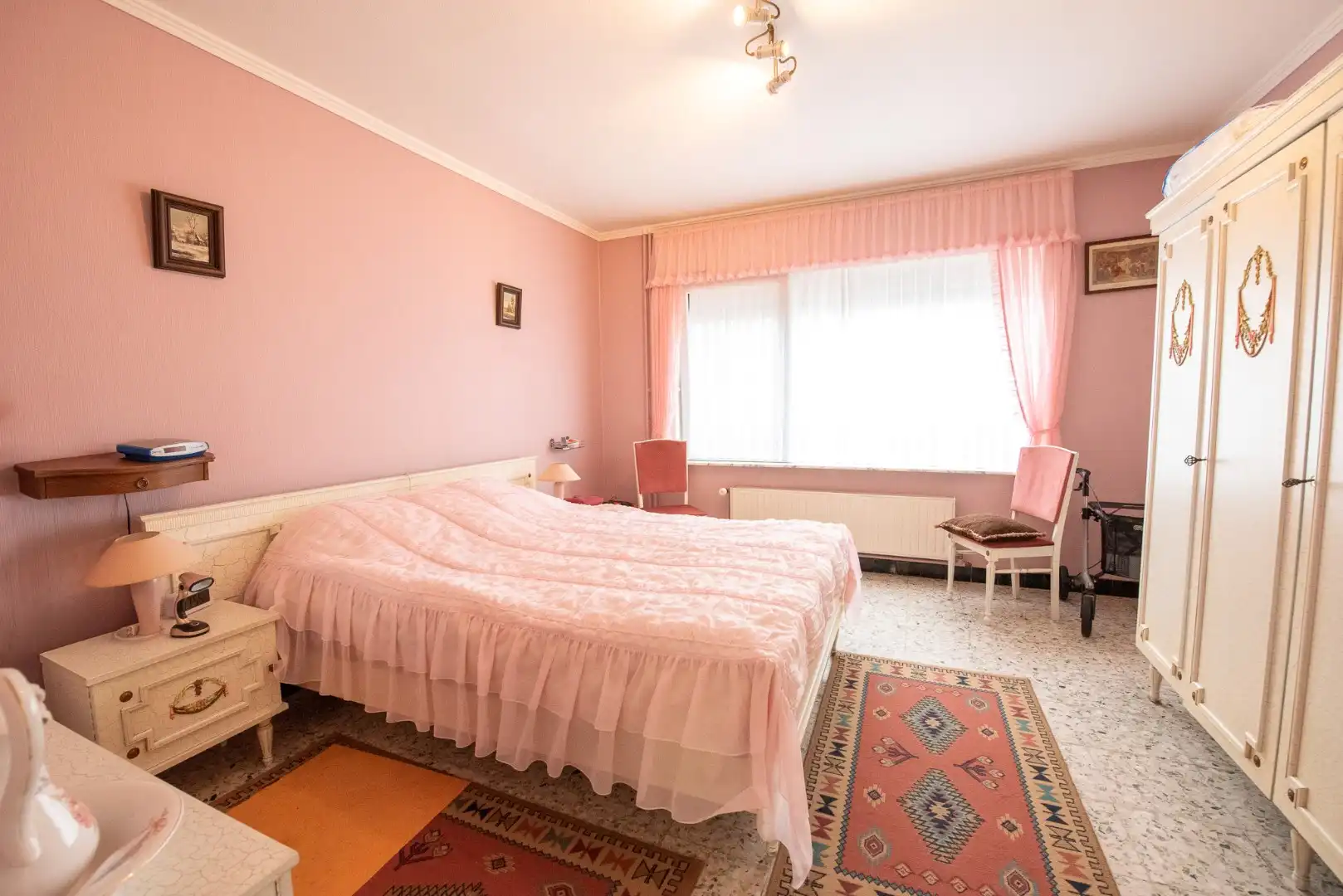 Goed onderhouden, open bebouwing met 3 slaapkamers op 831 m² foto 15