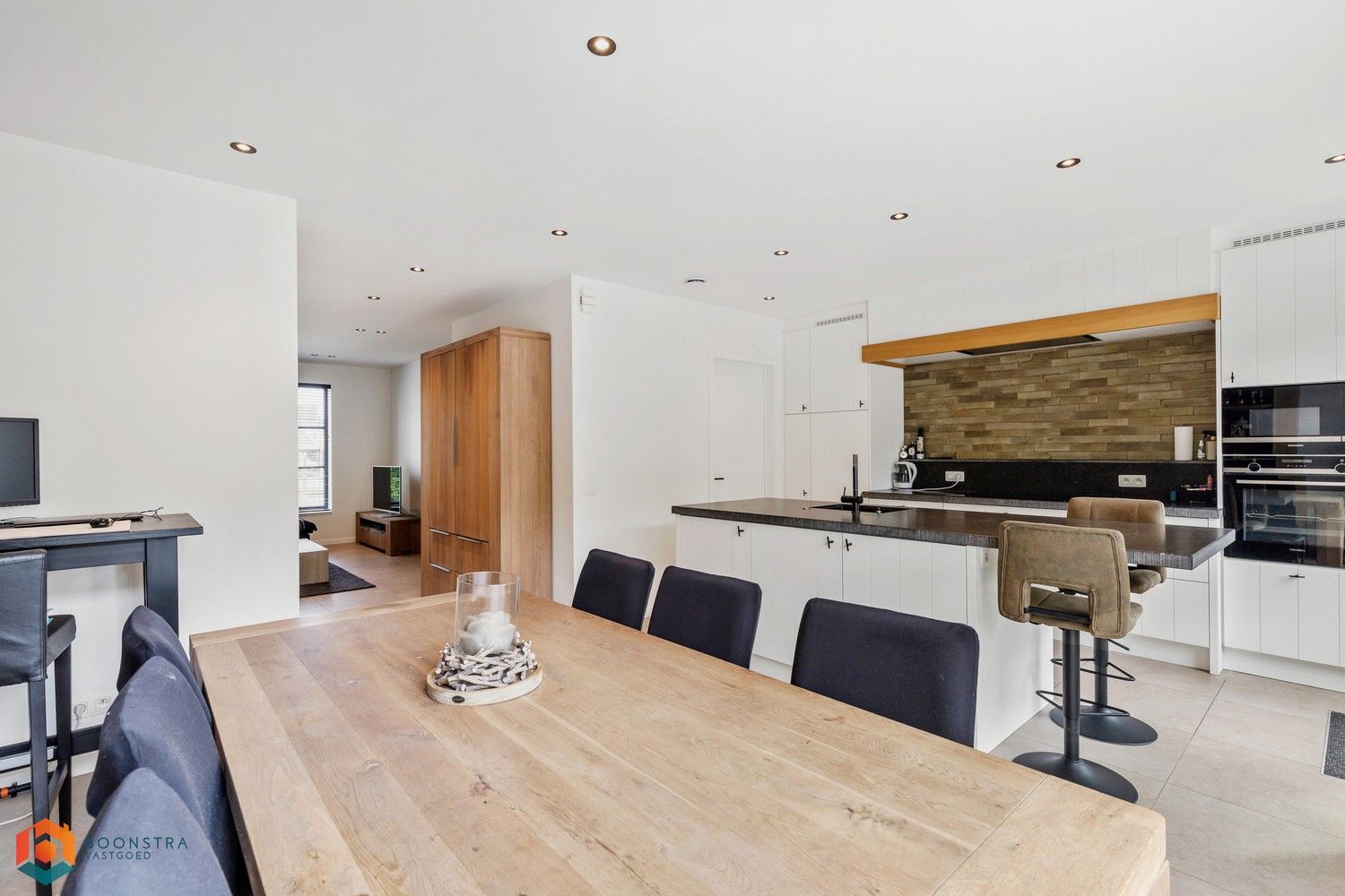 Instapklare woning met 5 slpkrs en tuin te Itegem foto 4