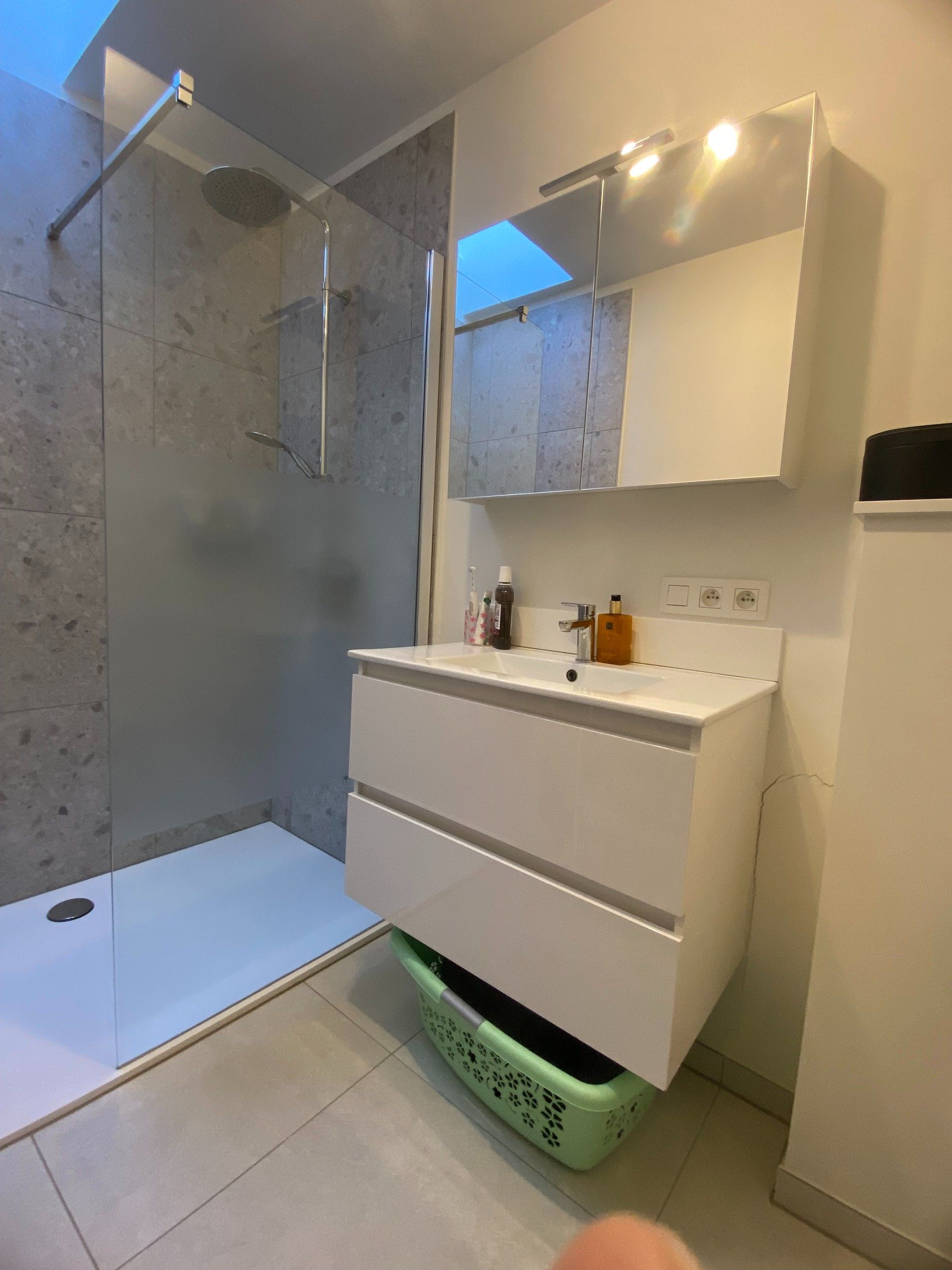 Prachtig gelijkvloers 1-slaapkamer appartement in hartje Bilzen. foto 12