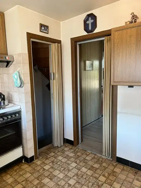Charmant huis te koop aan de Rodenbachstraat in Hamont-Achel - Ideaal met 2 slaapkamers, bureau, kelder en garage voor uw comfort! foto 9
