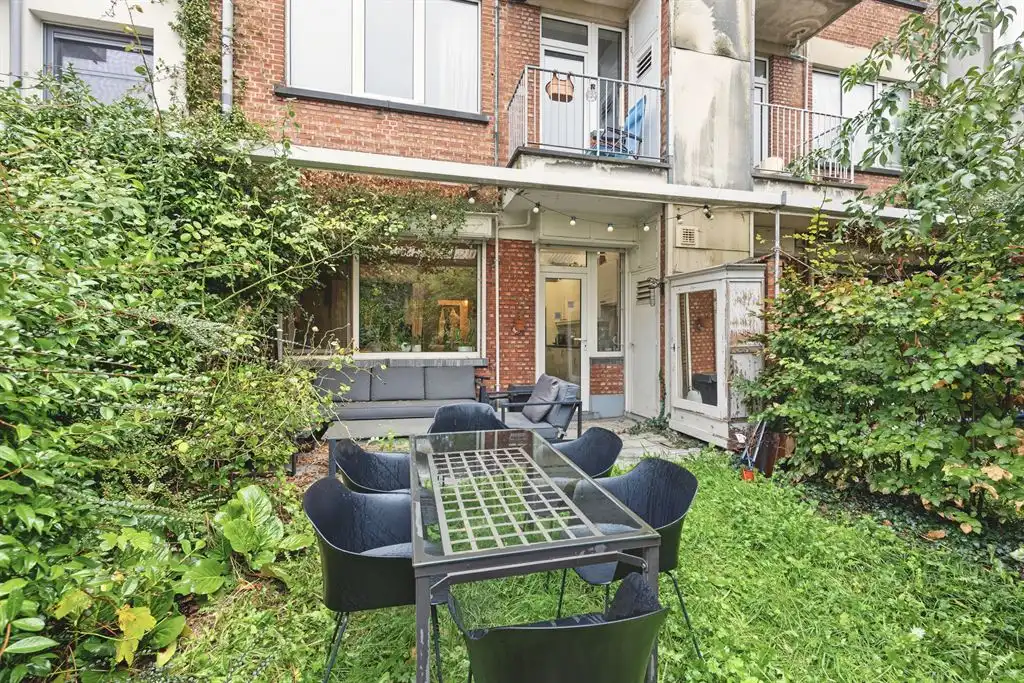 Gelijkvloers appartement met giga tuin foto 9
