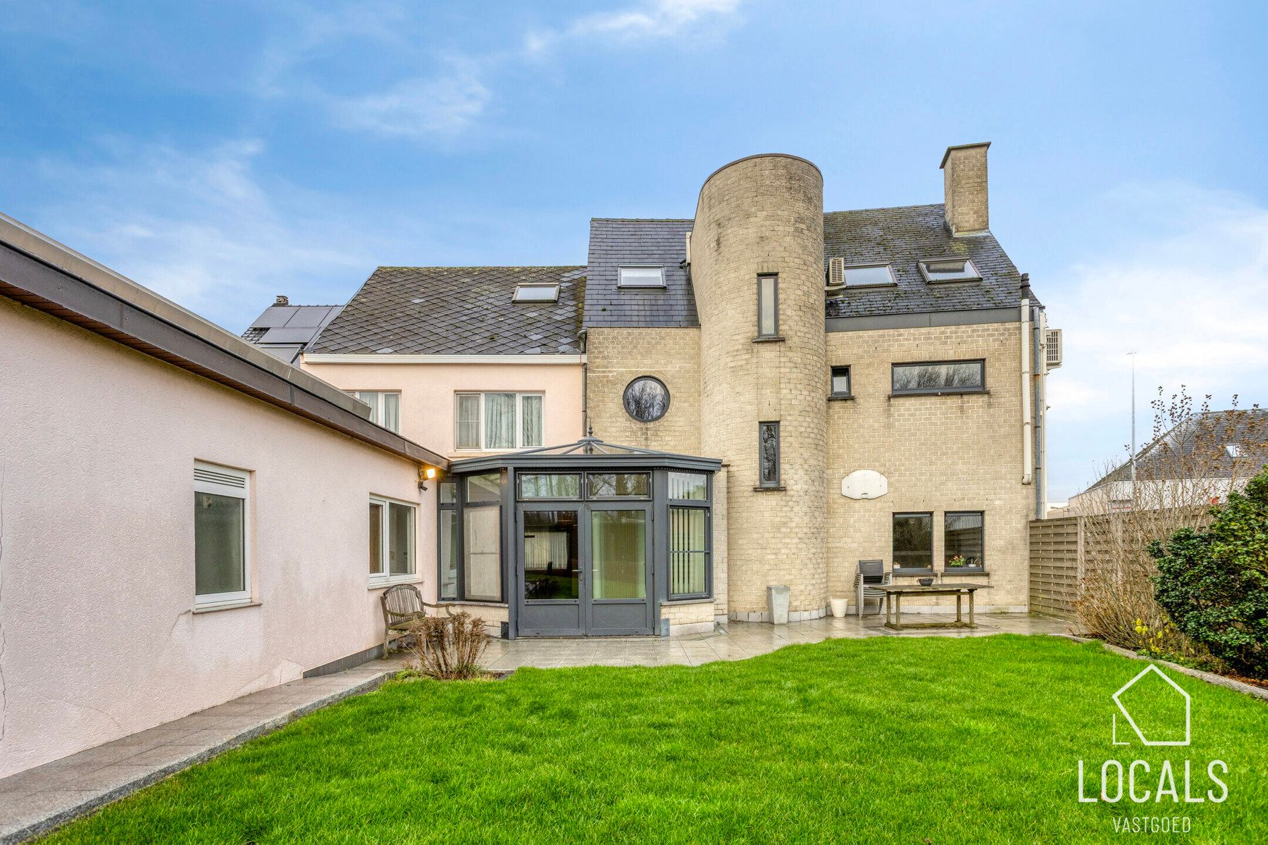 Opbrengsteigendom met woning en kantoor in centrum Haaltert foto 30