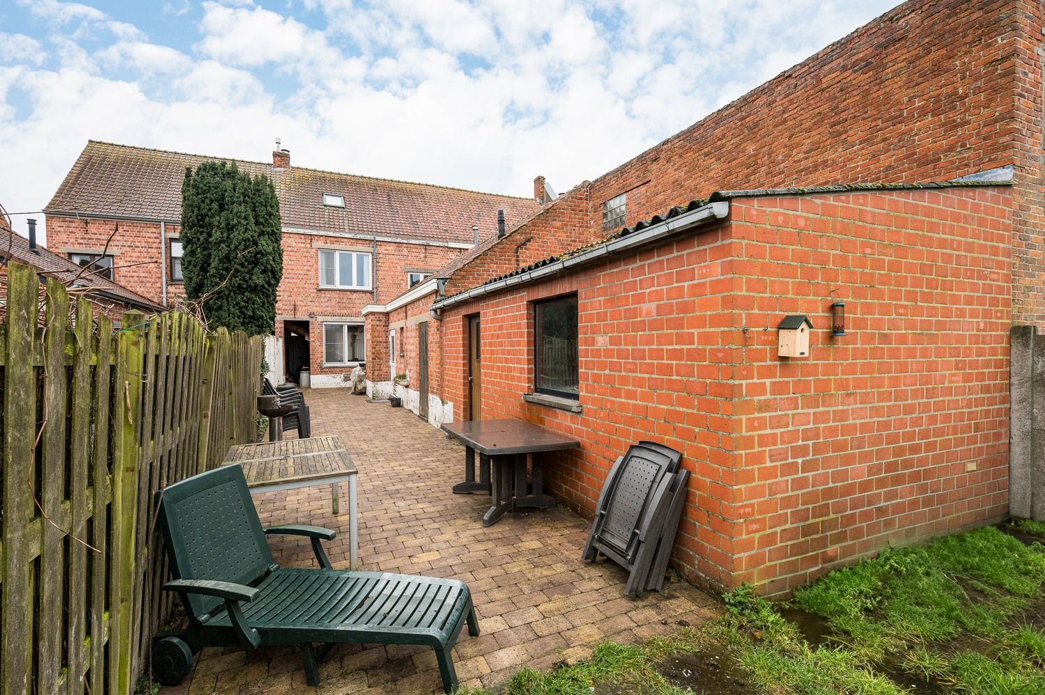Volledig instapklare woning met ruime tuin in Adegem foto 26