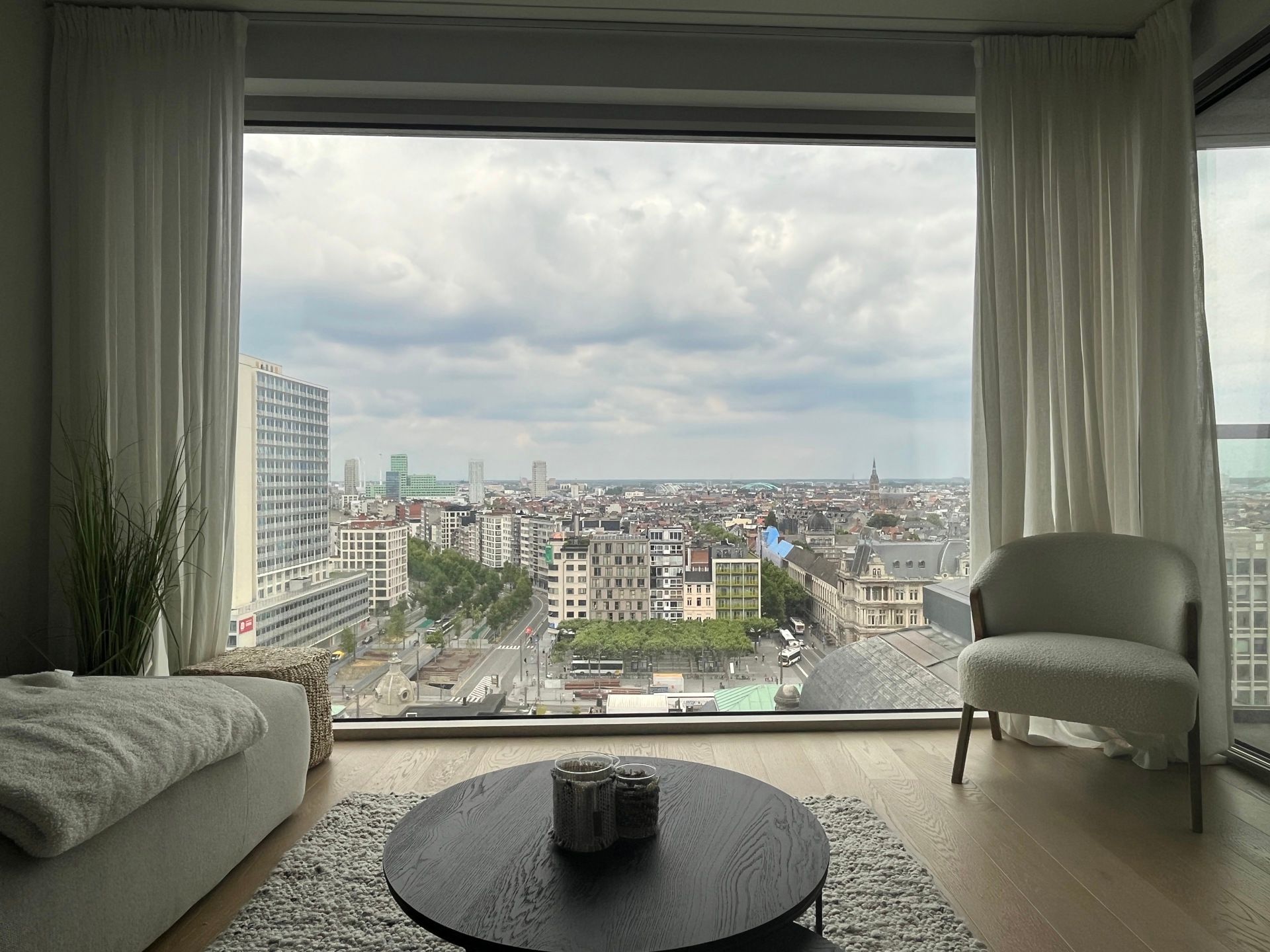 Prachtig 2-slaapkamerappartement in de Antwerp Tower. foto 2