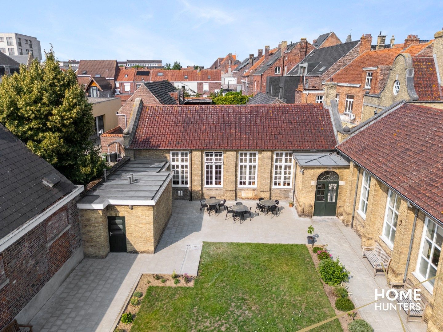 Een verborgen parel in het hart van Ieper – wonen, werken én genieten op één unieke locatie foto 6