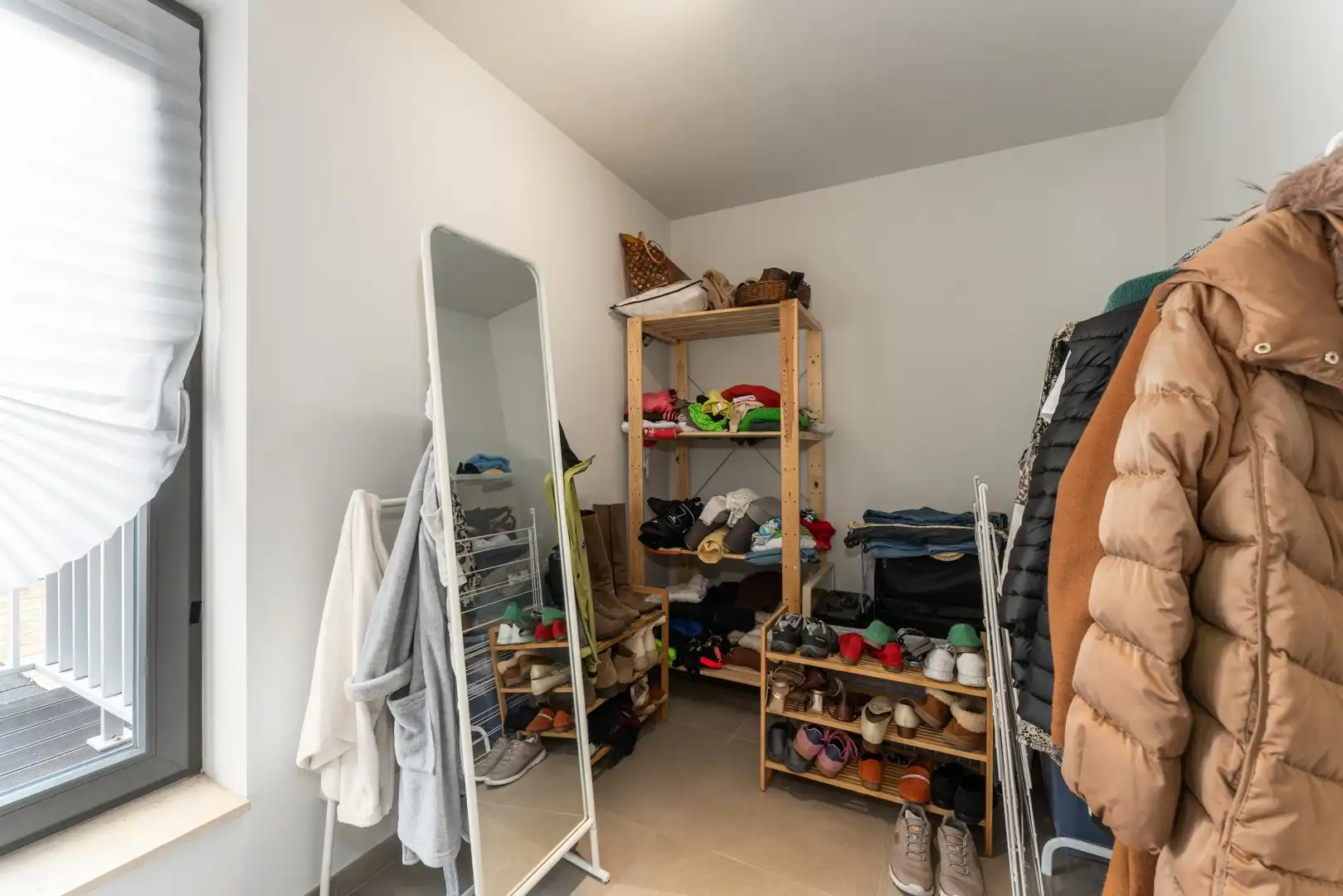 Goed onderhouden en energiezuinig 2-slaapkamerappartement aan station Aalter foto 10