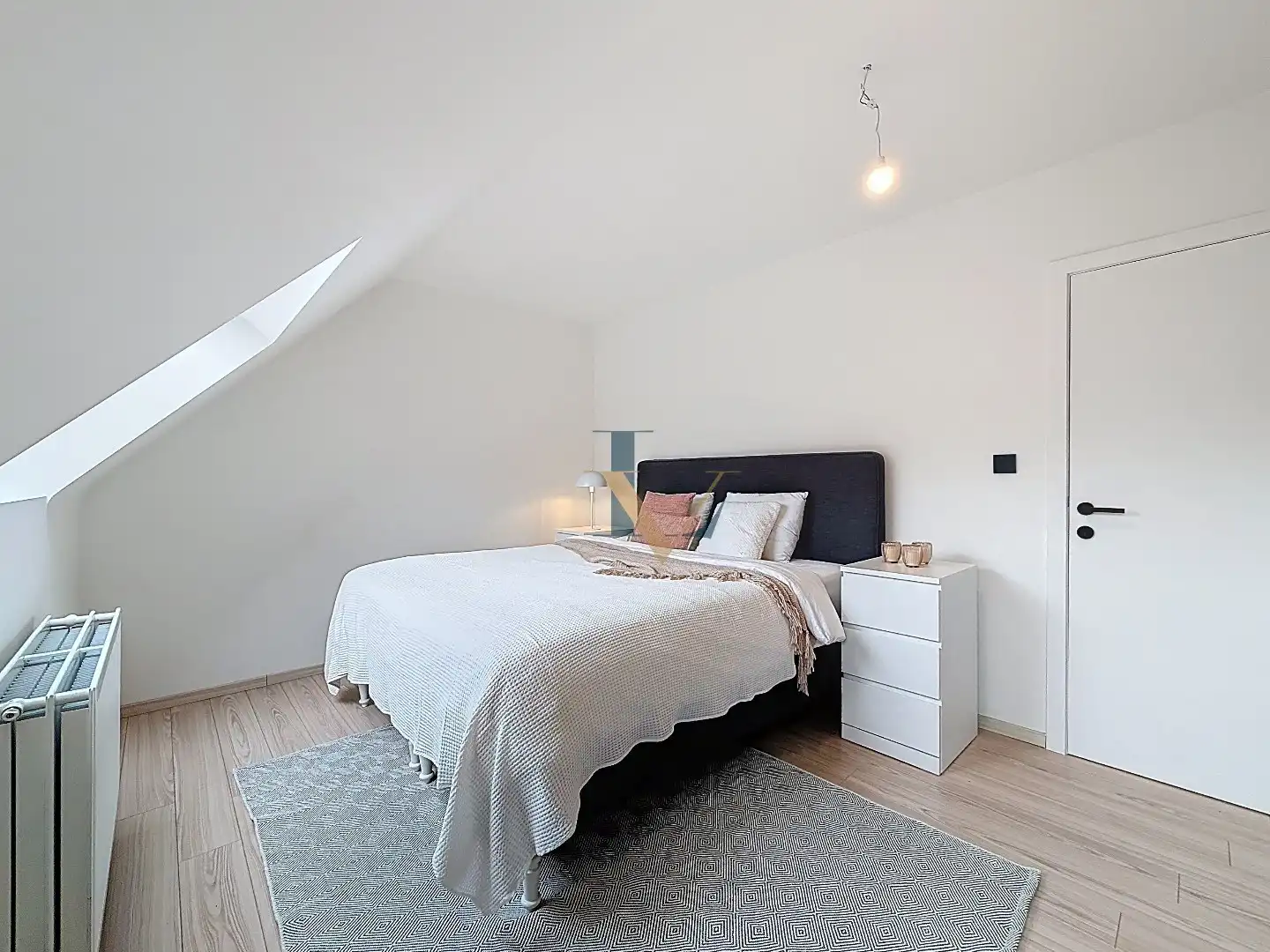 Charmante gerenoveerde rijwoning in pastoriestijl te koop in centrum Schilde foto 15