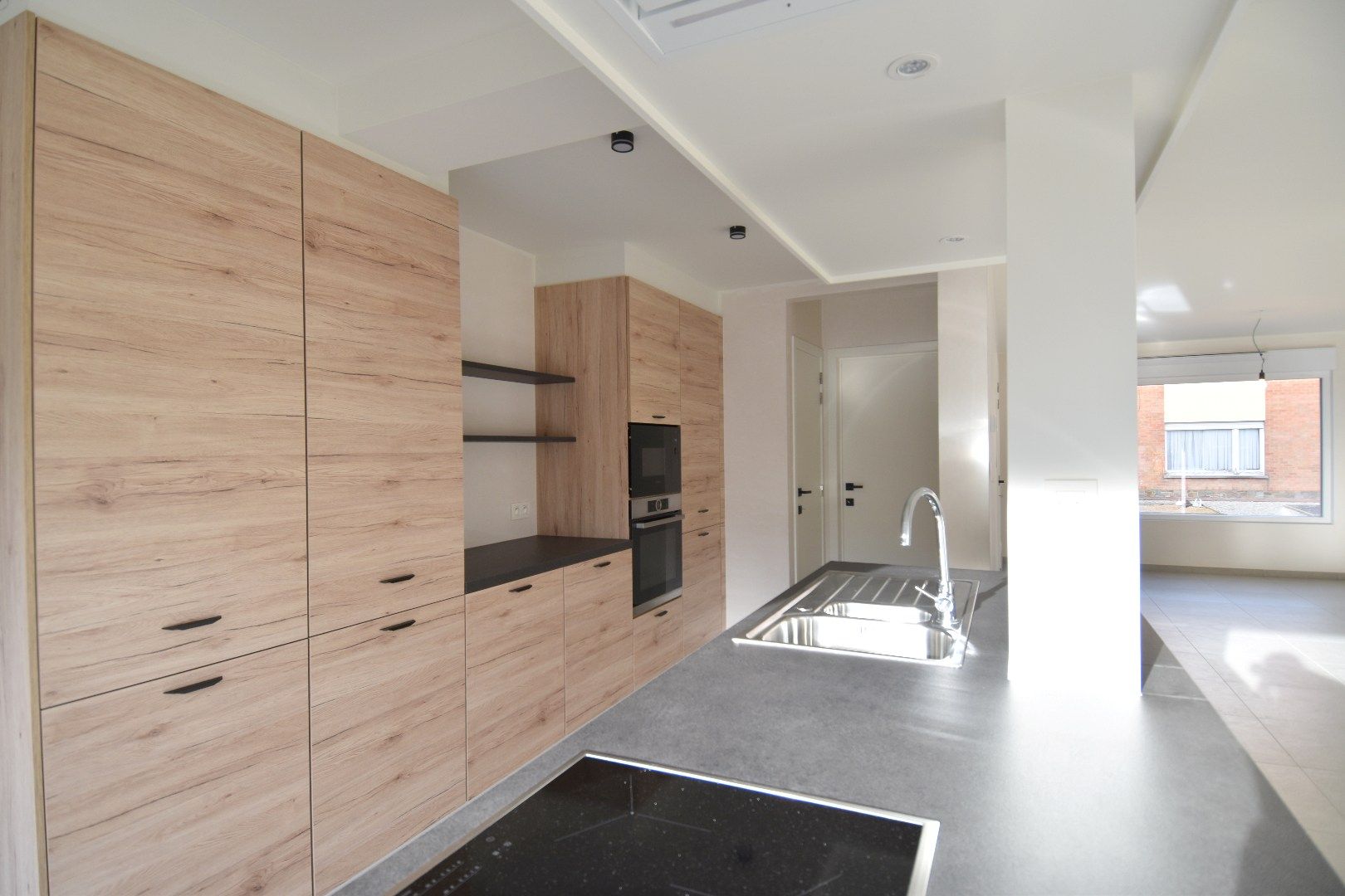 Volledig gerenoveerde woning met tuin en 3 slaapkamers foto 5