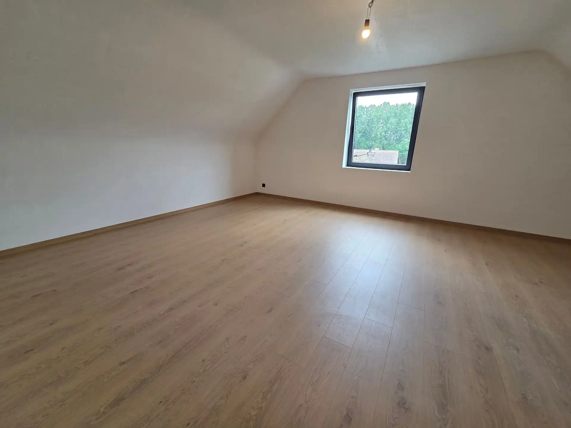 Prachtige, energiezuinige nieuwbouw woning te Keerbergen, gelegen vlakbij het centrum, winkels, scholen en openbaar vervoer.  foto 11