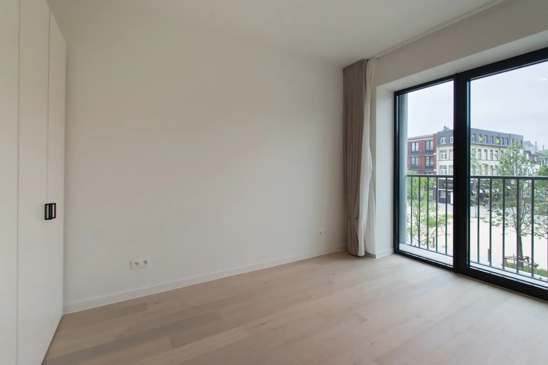 Lichtrijk nieuwbouwappartement met 2k en terras foto 9