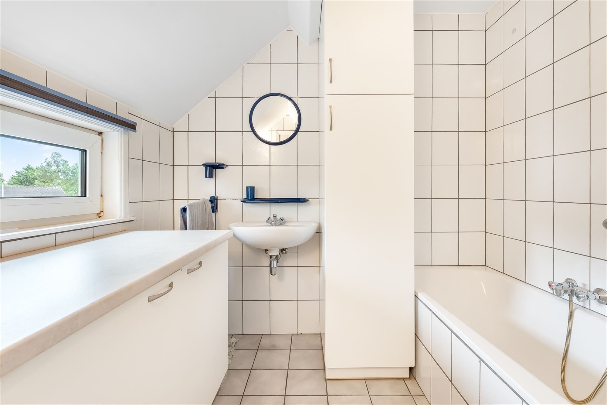 INSTAPKLAAR APPARTEMENT MET RUIM ZONNETERRAS PAL IN CENTRUM BALEN foto 17