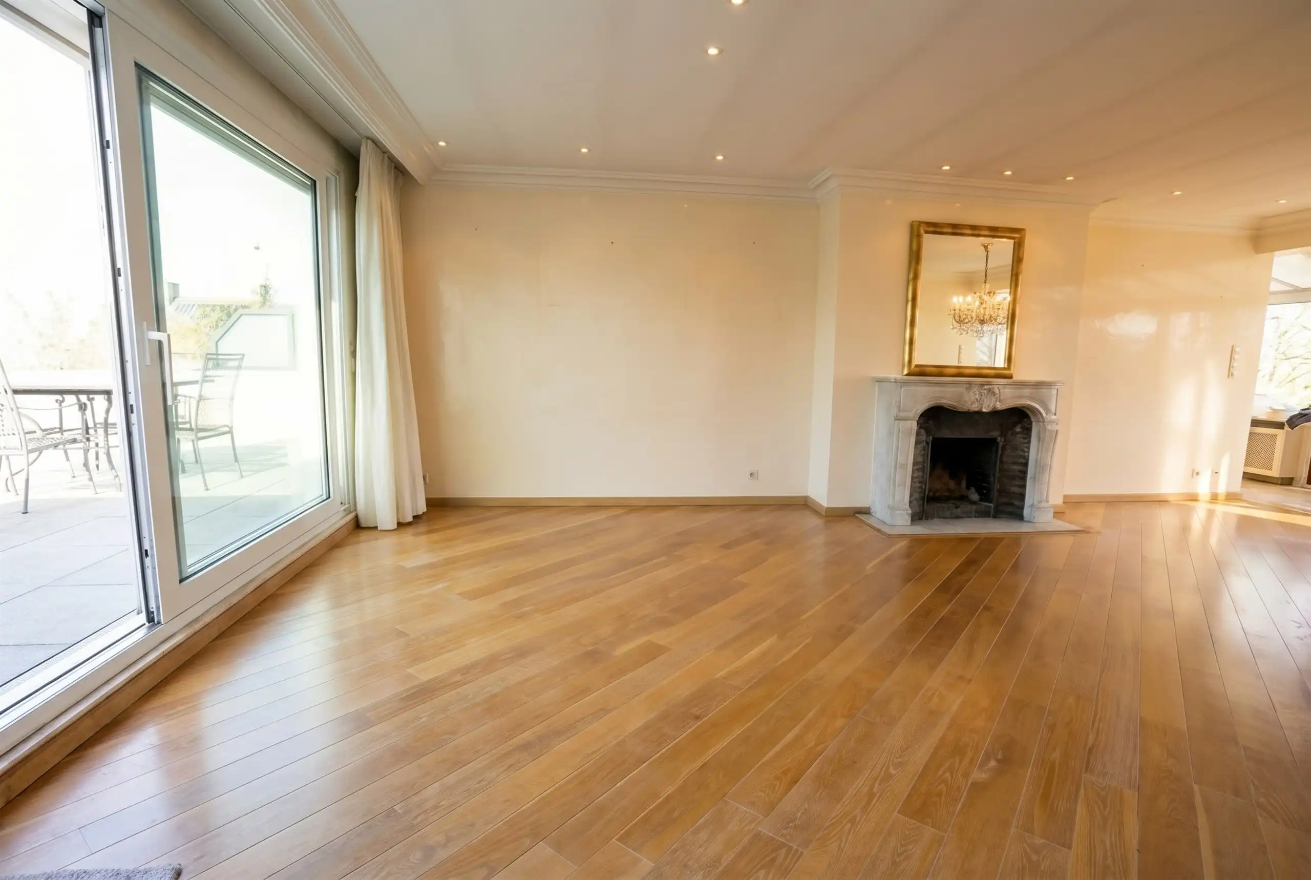 Elegant dakappartement met groot terras en garage! foto 6