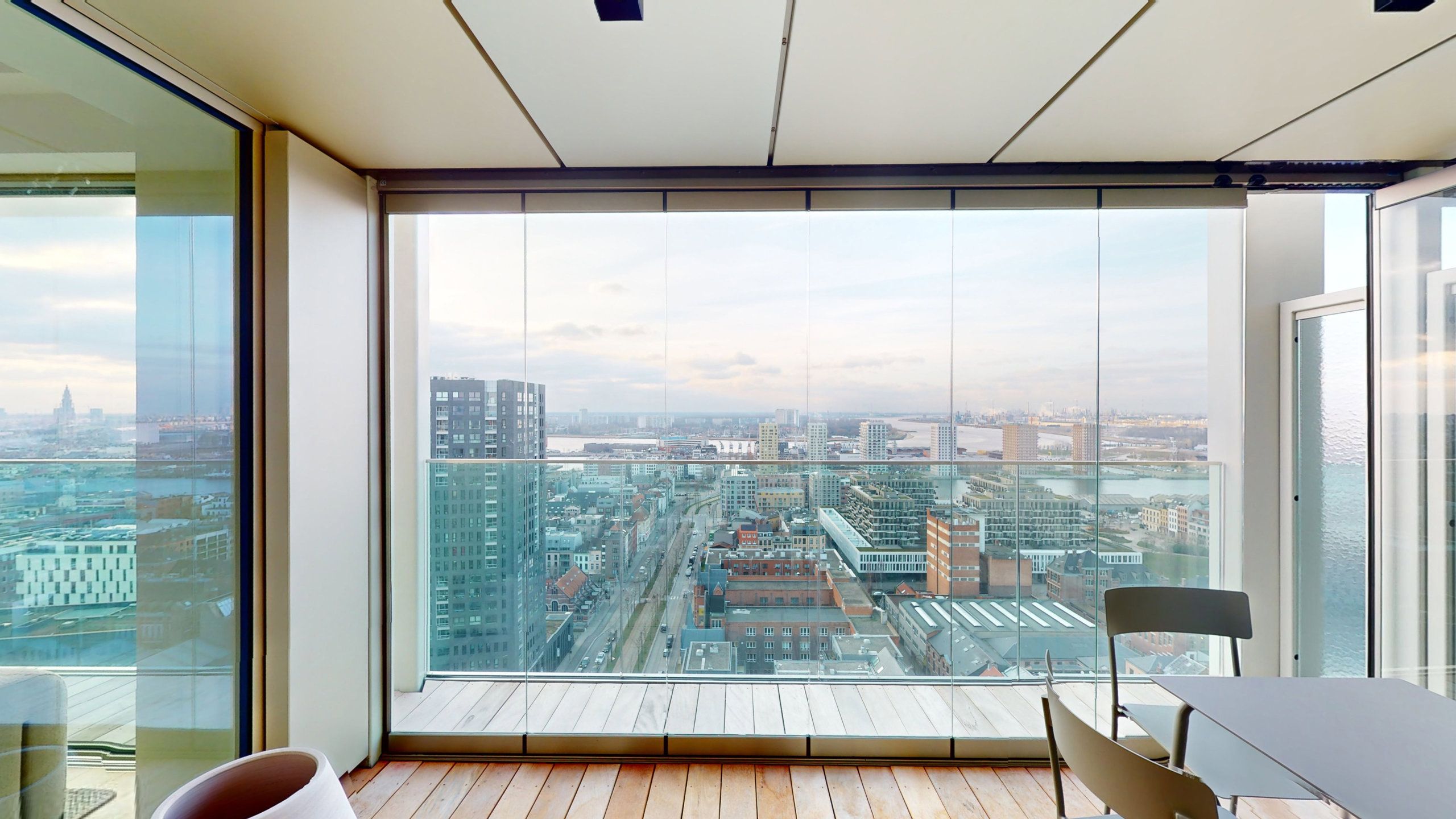 ANTWERPEN - Gemeubeld nieuwbouwappartement  foto 2
