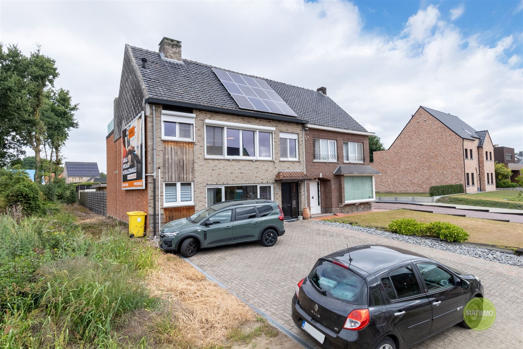 Instapklaar en ruim duplex appartement in Ezaart foto 21