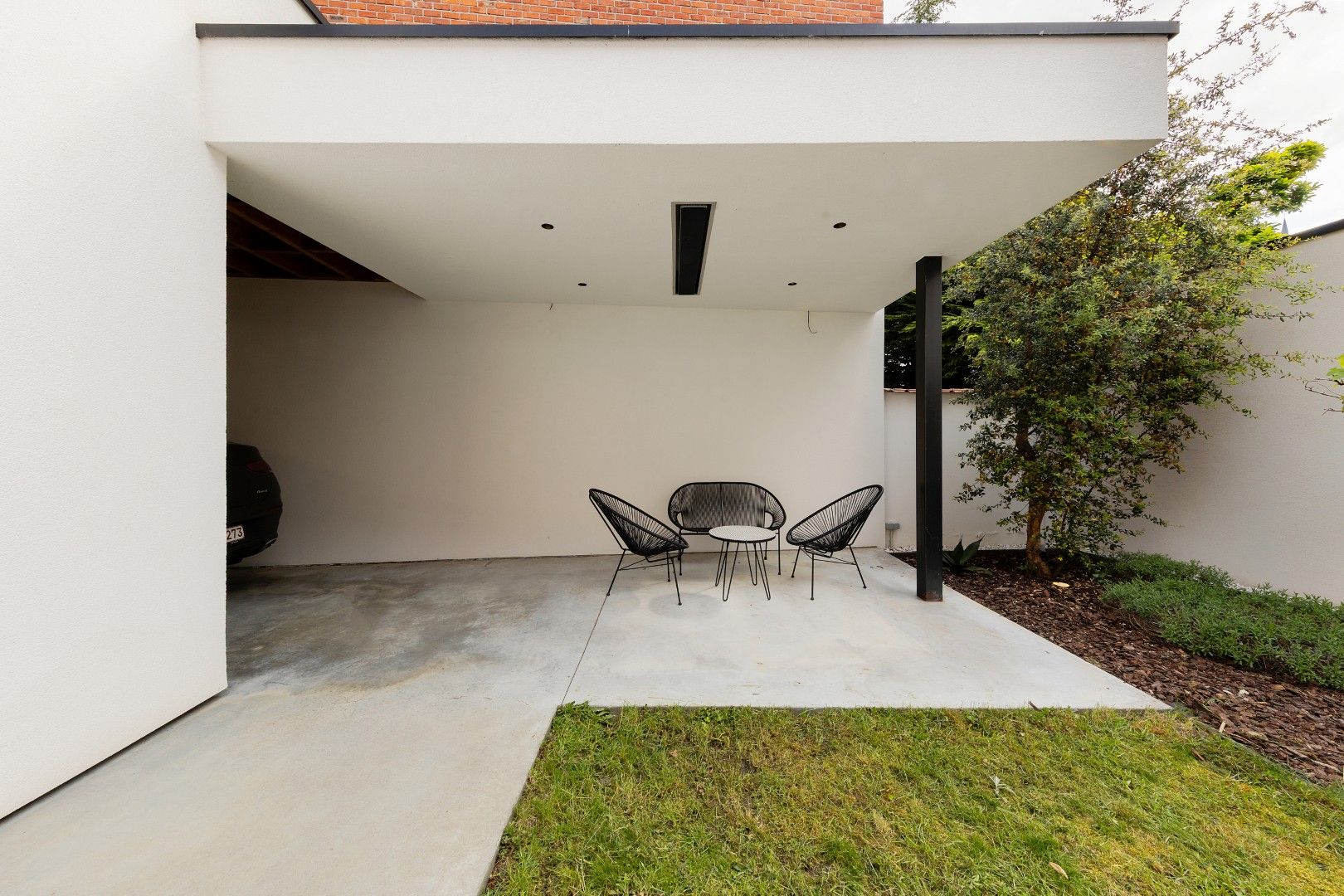 SUBLIEM GERENOVEERDE HERENWONING MET DUBBELE GARAGE.  foto 17