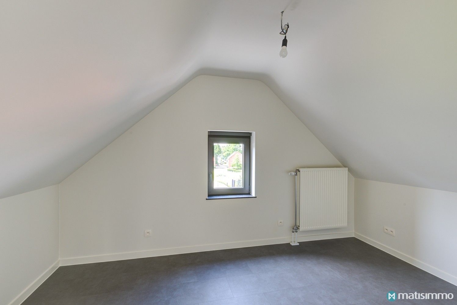 INSTAPKLAAR DUPLEXAPPARTEMENT MET 2 SLAAPKAMERS EN CARPORT IN MOPERTINGEN (BILZEN) foto 16