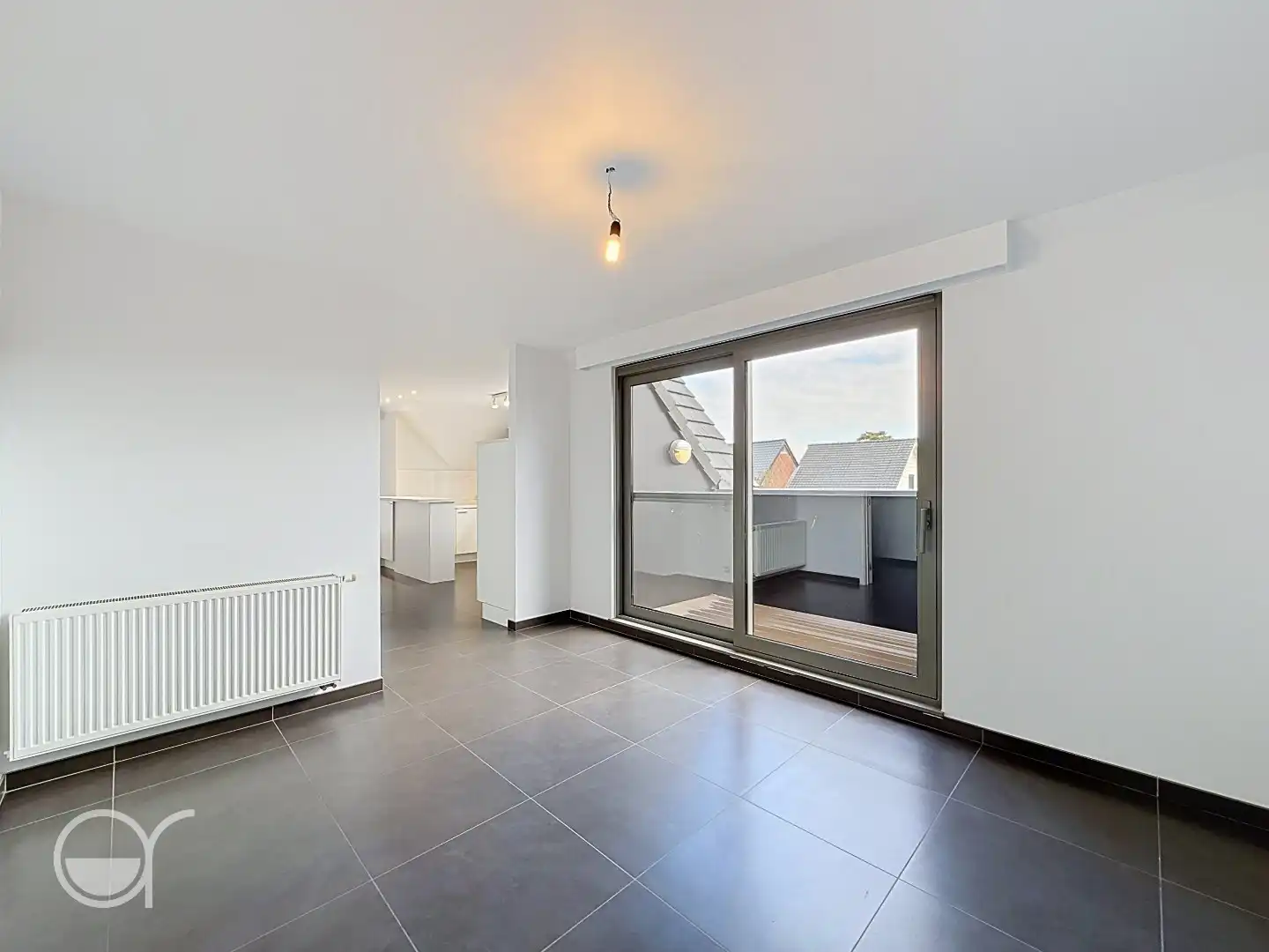 Lichtrijk duplexappartement met 2 slaapkamers, terras, garagebox én staanplaats foto 6