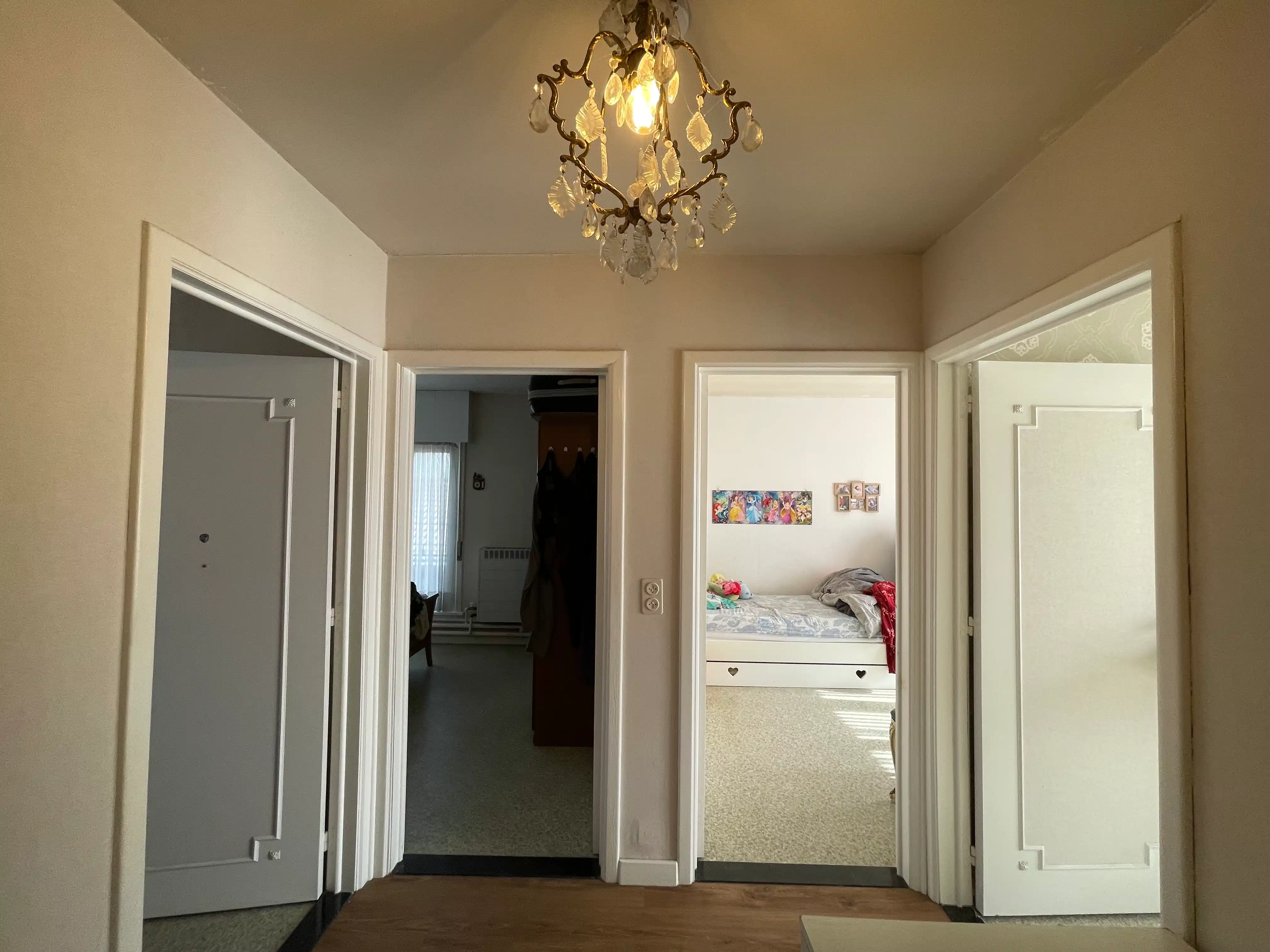 Ruime halfopen bebouwing met 3 slaapkamers, tuin en garage foto 10