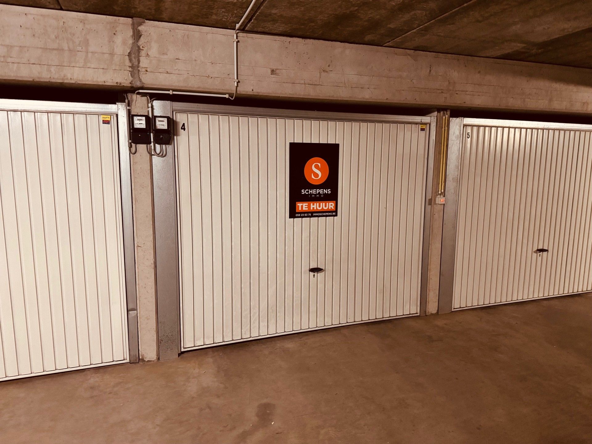 Verhuur garage onder het gemeentehuis van De Haan. foto 2