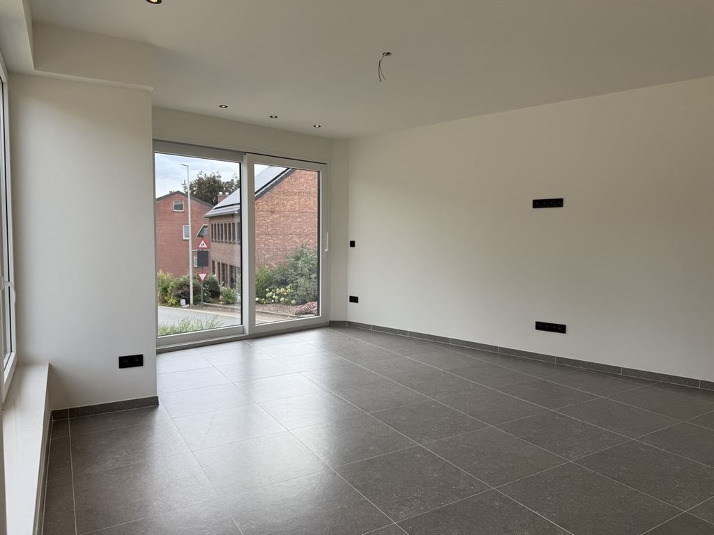 Ruime, vrijstaande woning  met 3 slaapkamers foto 10