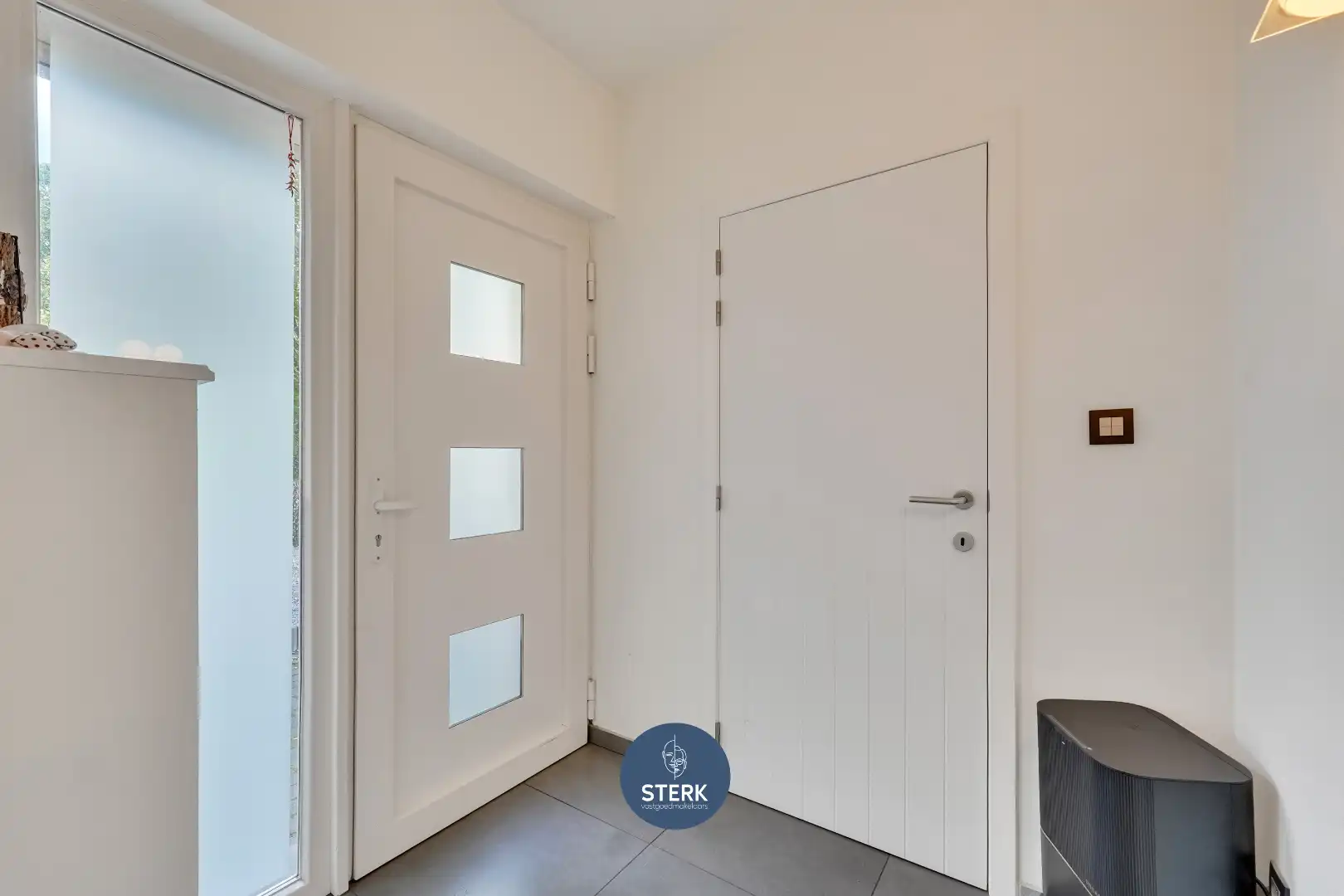INSTAPKLARE WONING MET 3 SLPKS OP EEN CENTRALE LOCATIE TE MAASMECHELEN !  foto 5