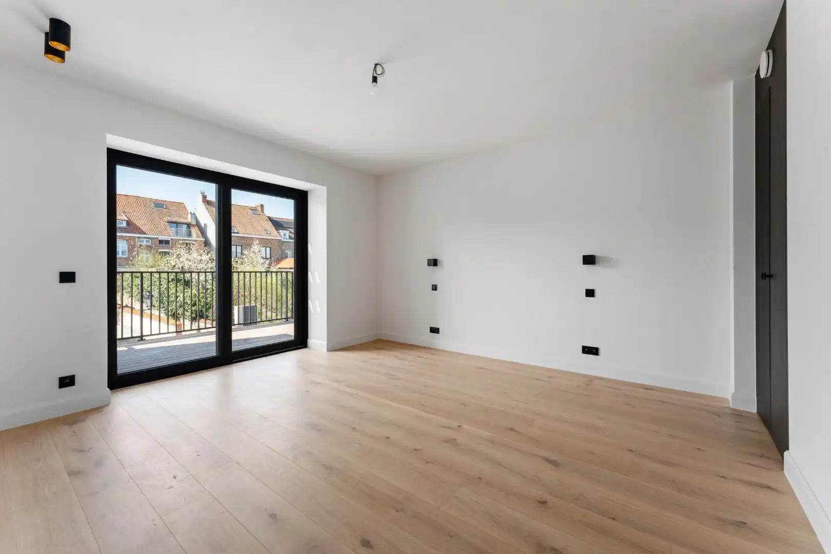 Luxueus gerenoveerd 2 slaapkamer appartement met autostaanplaats in het hartje van Nieuwpoort Stad foto 7