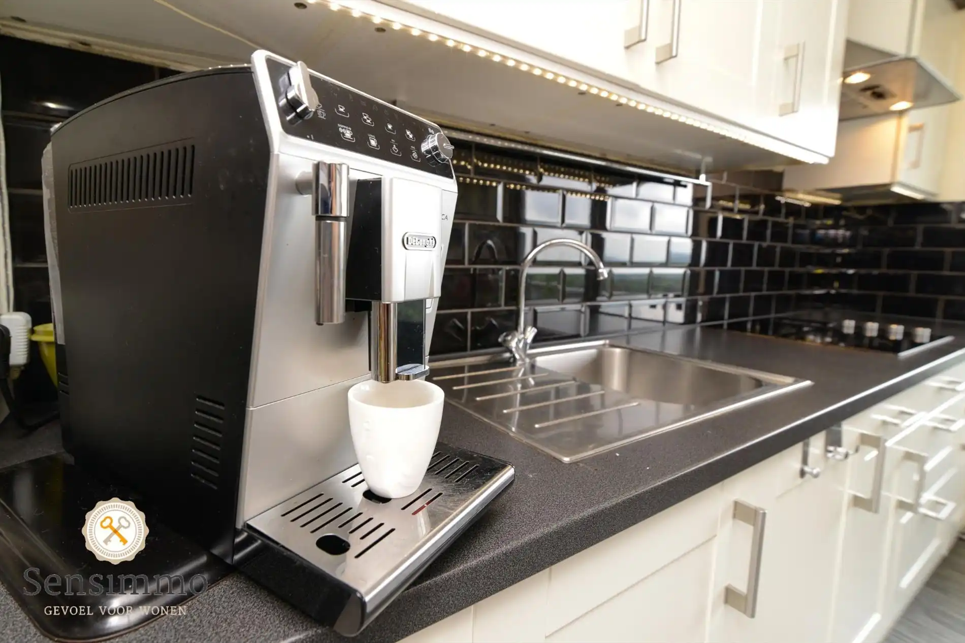 Mooi 2 slaapkamerappartement van 95m² bew. opp. met dubbel terras foto 2