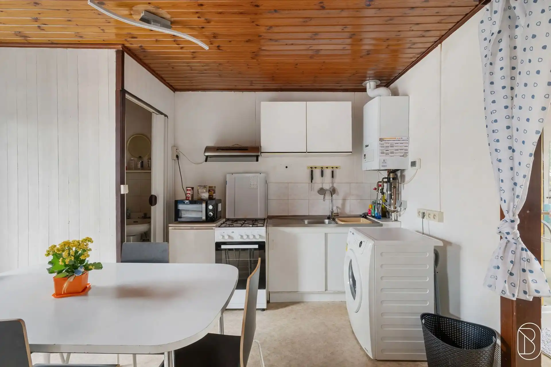 Leuk appartementje met extra potentieel! foto 6
