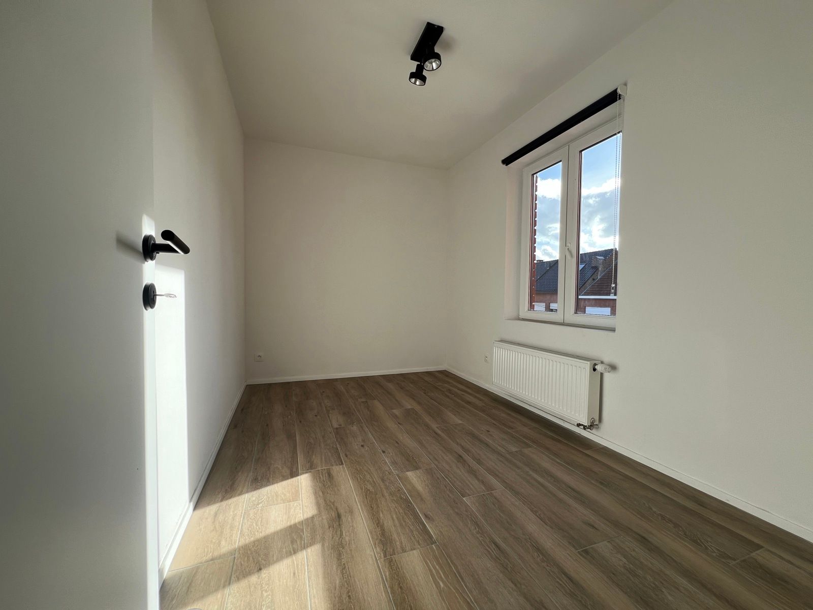 INSTAPKLAAR TWEESLAAPKAMER-APPARTEMENT TE HUUR - LIEDEKERKE! foto 14