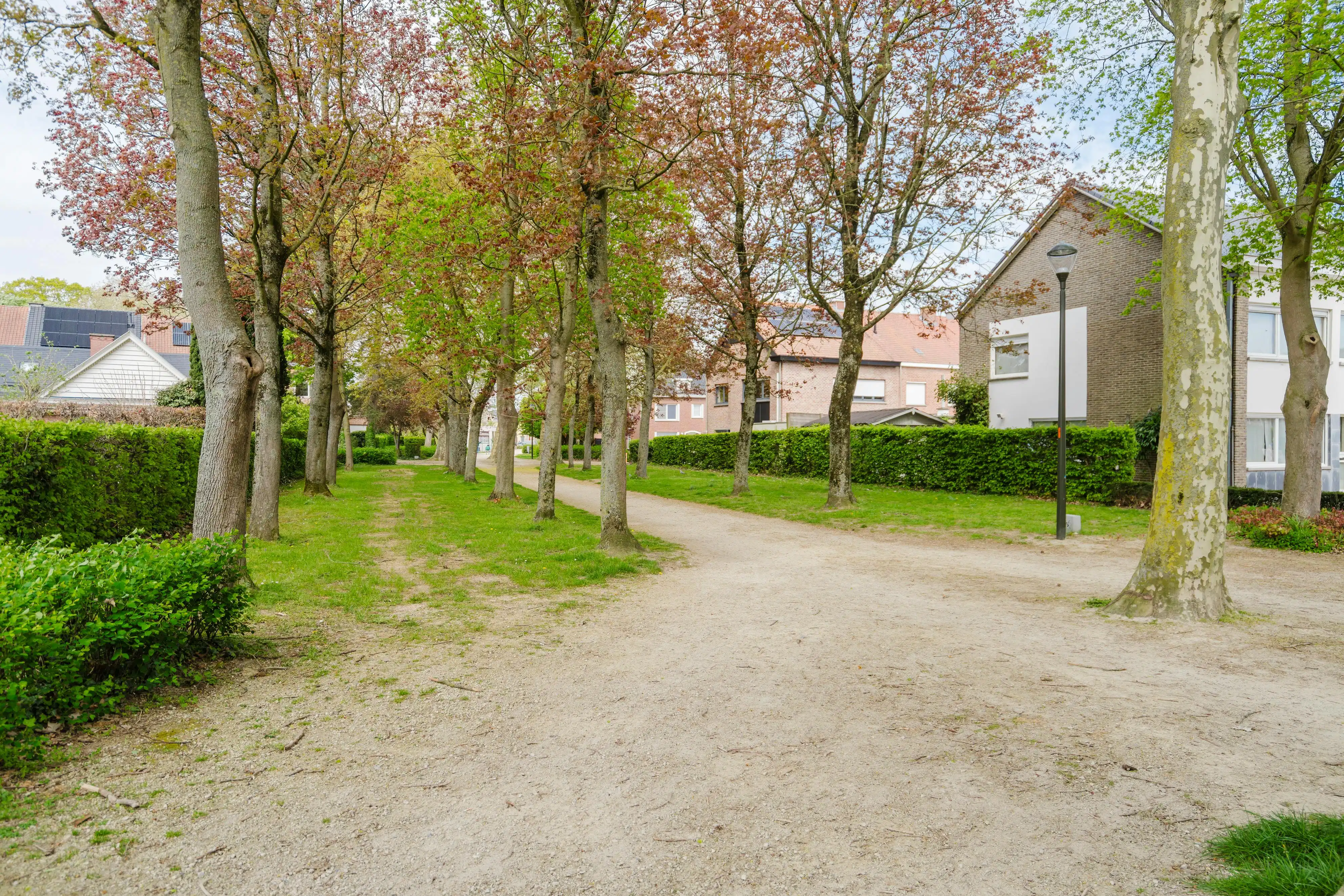 Instapklaar huis te koop op Sint-Elisabeth te Kortrijk foto 21