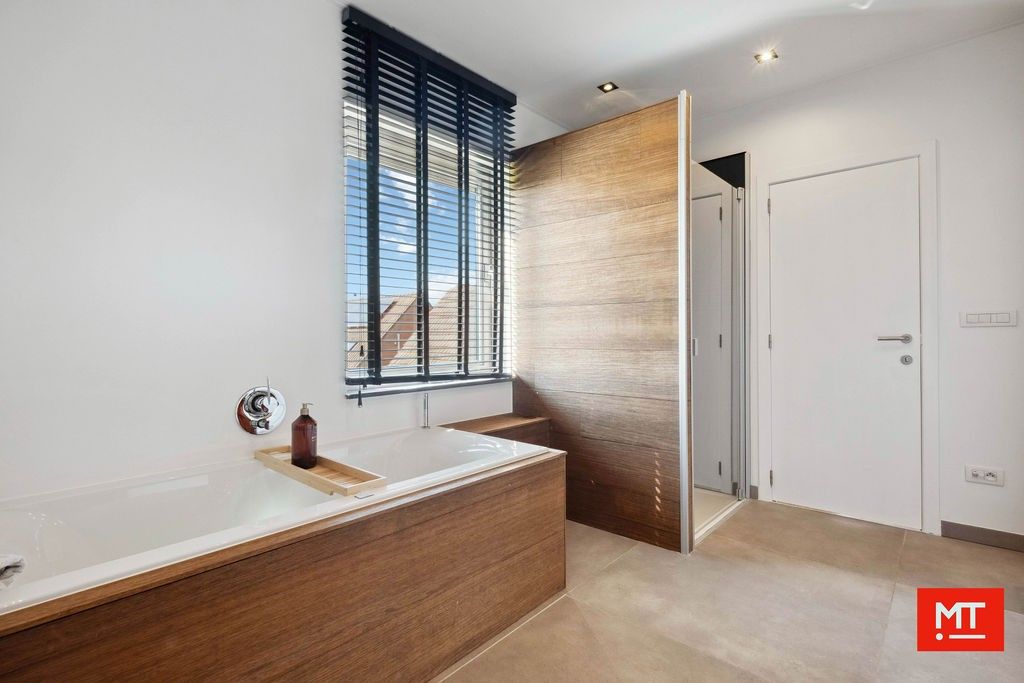 Moderne villa met landelijk uitzicht te koop in Passendale foto 21