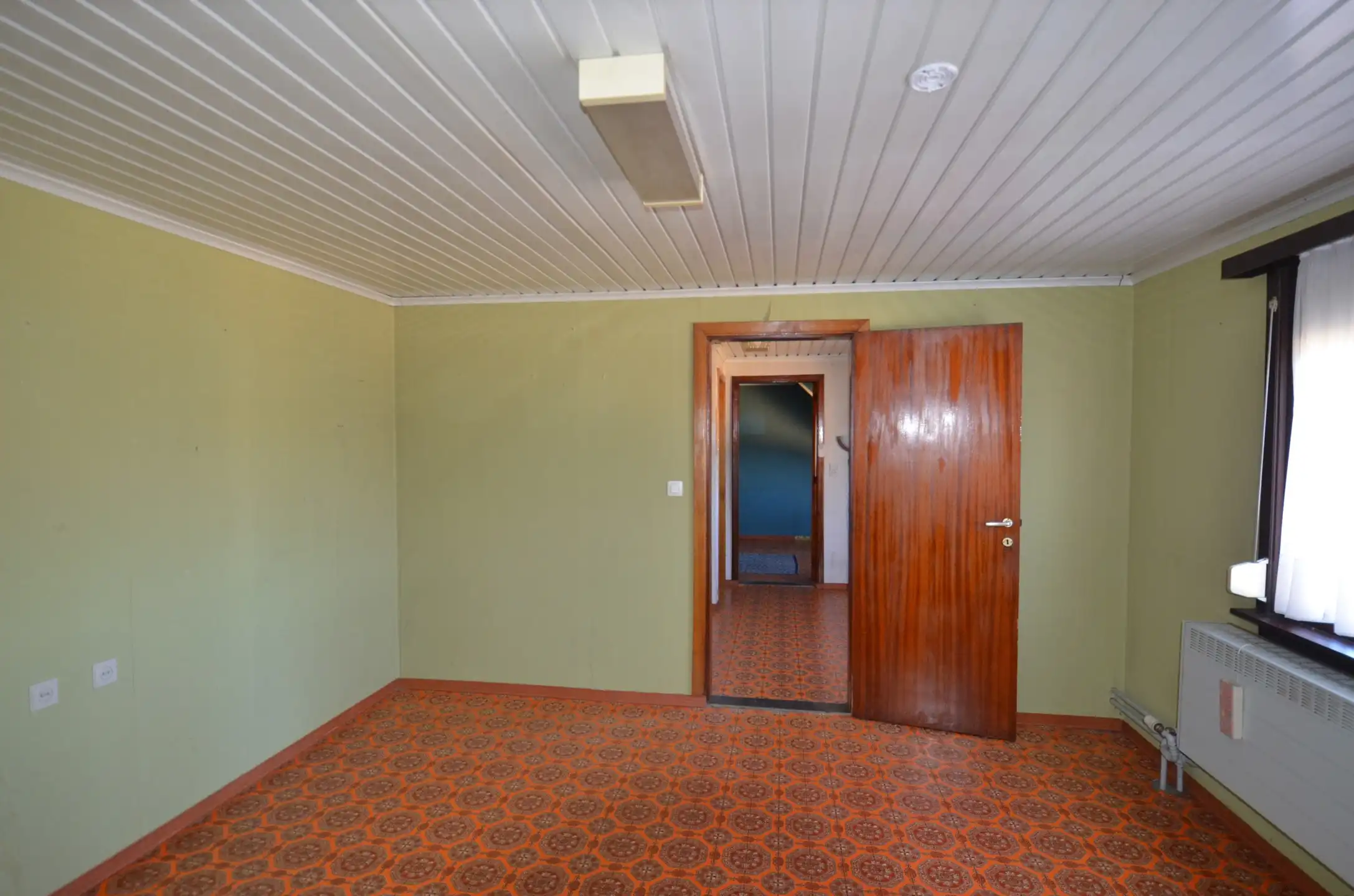 Te renoveren woning op zeer rustige ligging foto 15