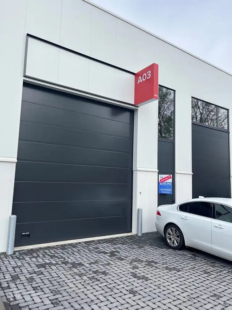 KMO-unit 144m² foto {{pictureIndex}}