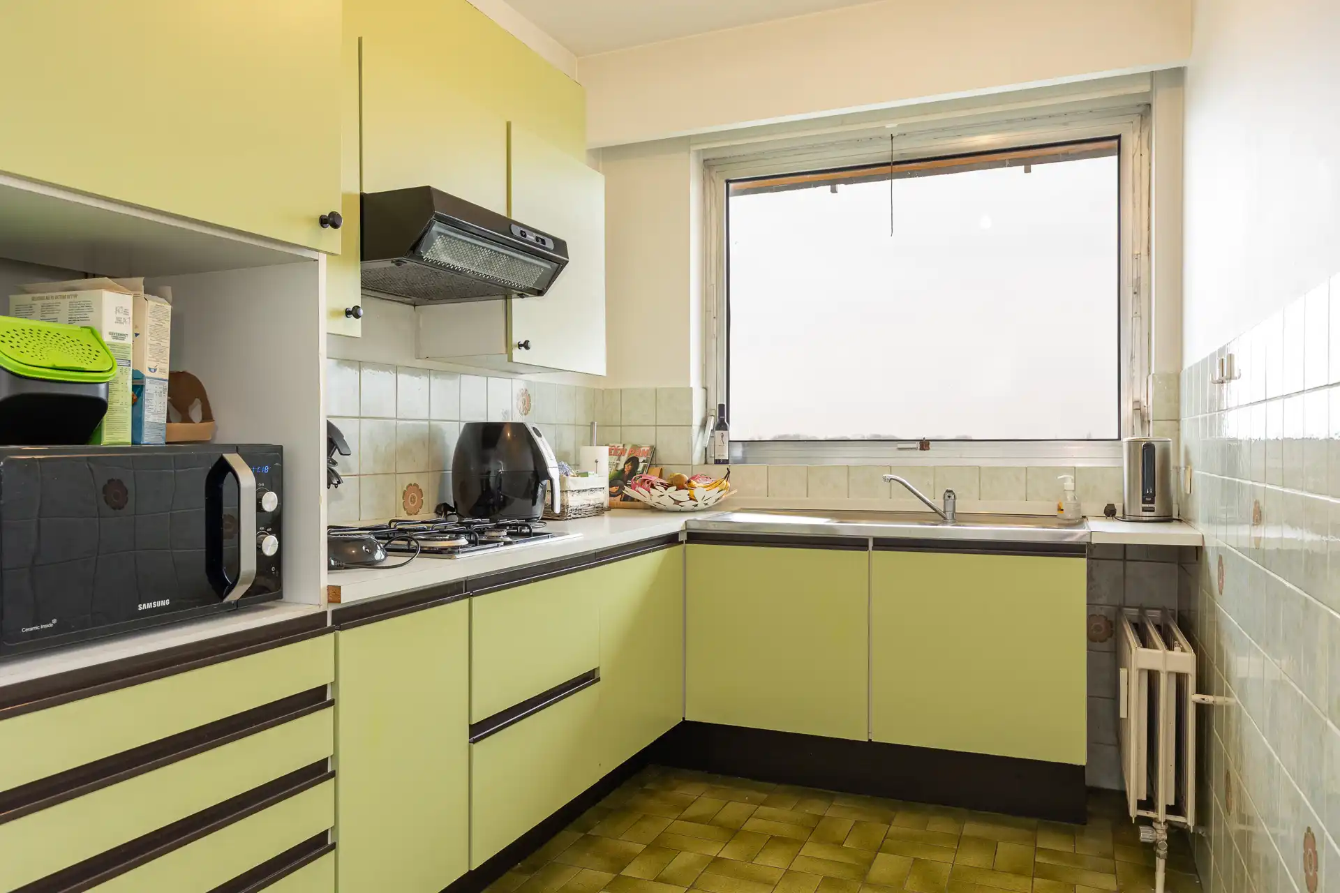 Ruim 2slpk-app. met vergezicht met kelder en parking foto 8