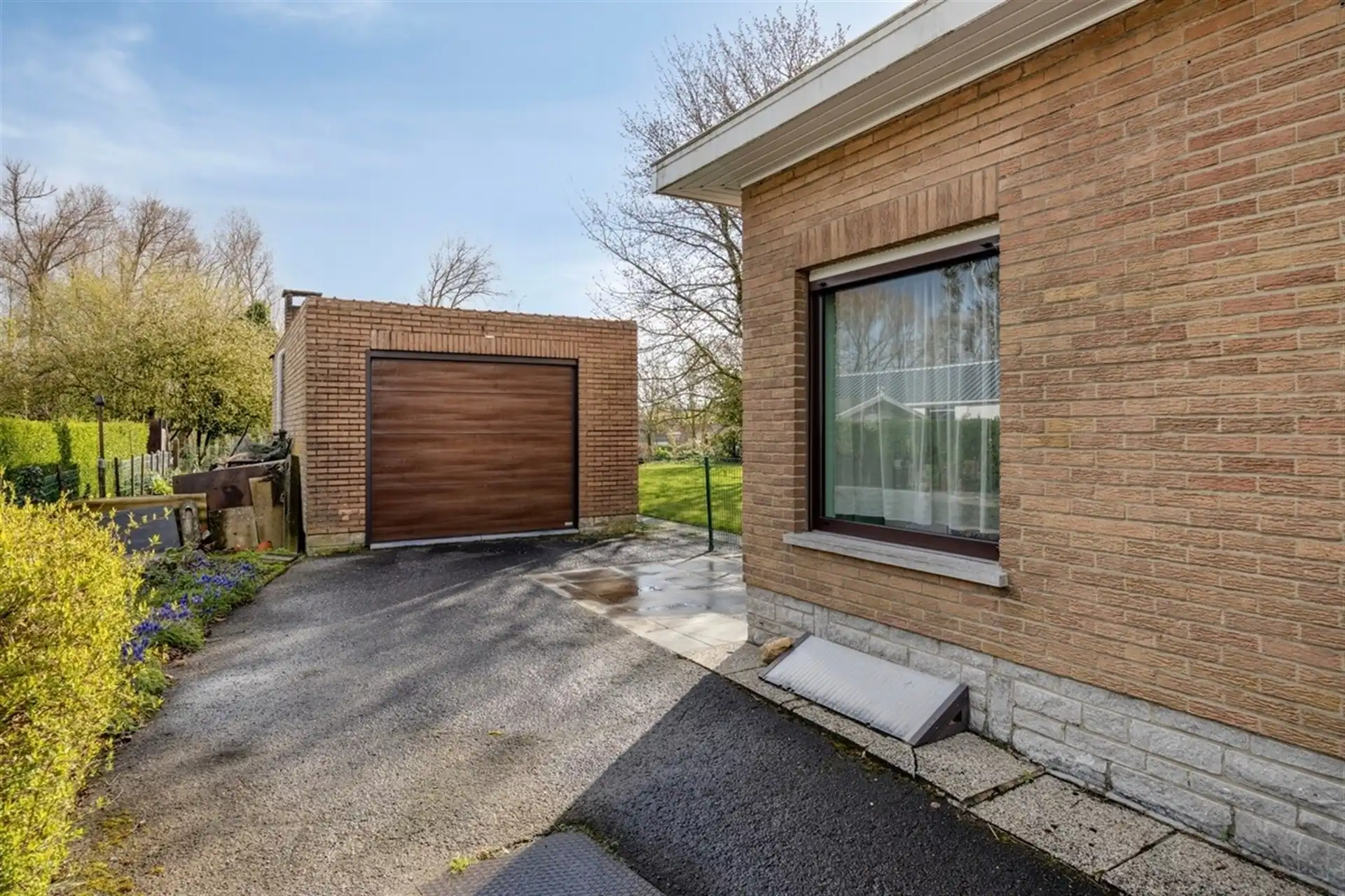 Villa met gelijkvloers wonen en zuidoost gerichte tuin foto 21