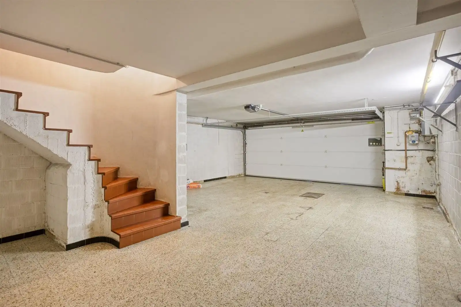 Zeer ruime villa (340m²) op een terrein van 7a38ca foto 26