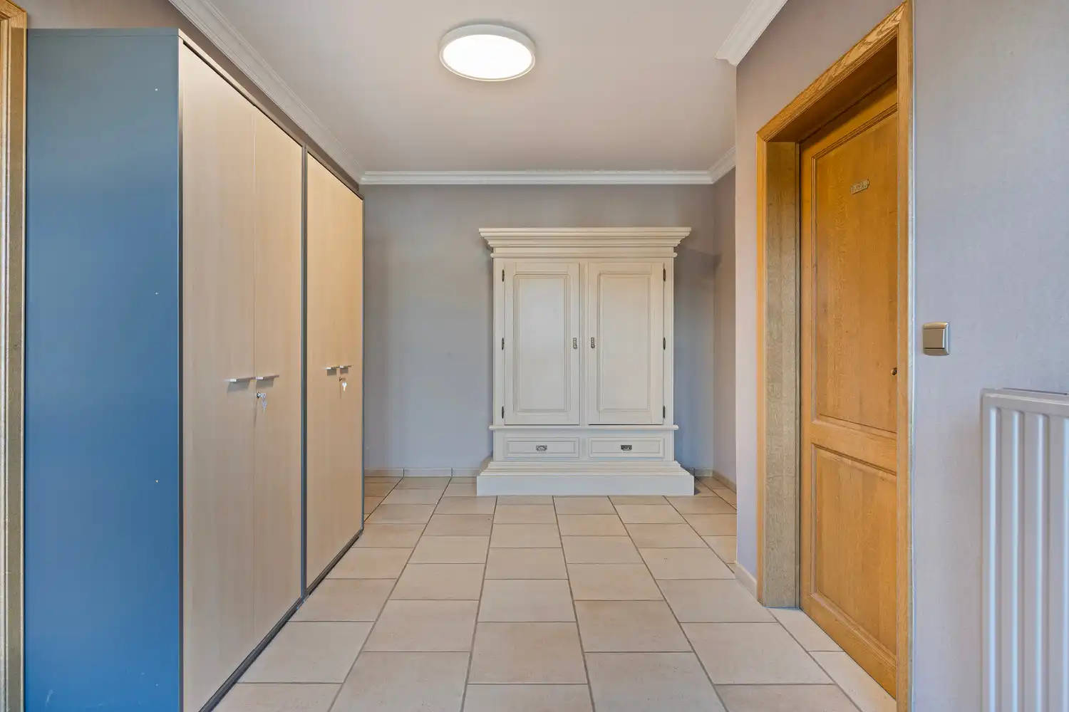 STIJLVOL KANTOOR MET UITSTEKENDE VISIBILITEIT EN BEREIKBAARHEID TE LUMMEN! foto 4