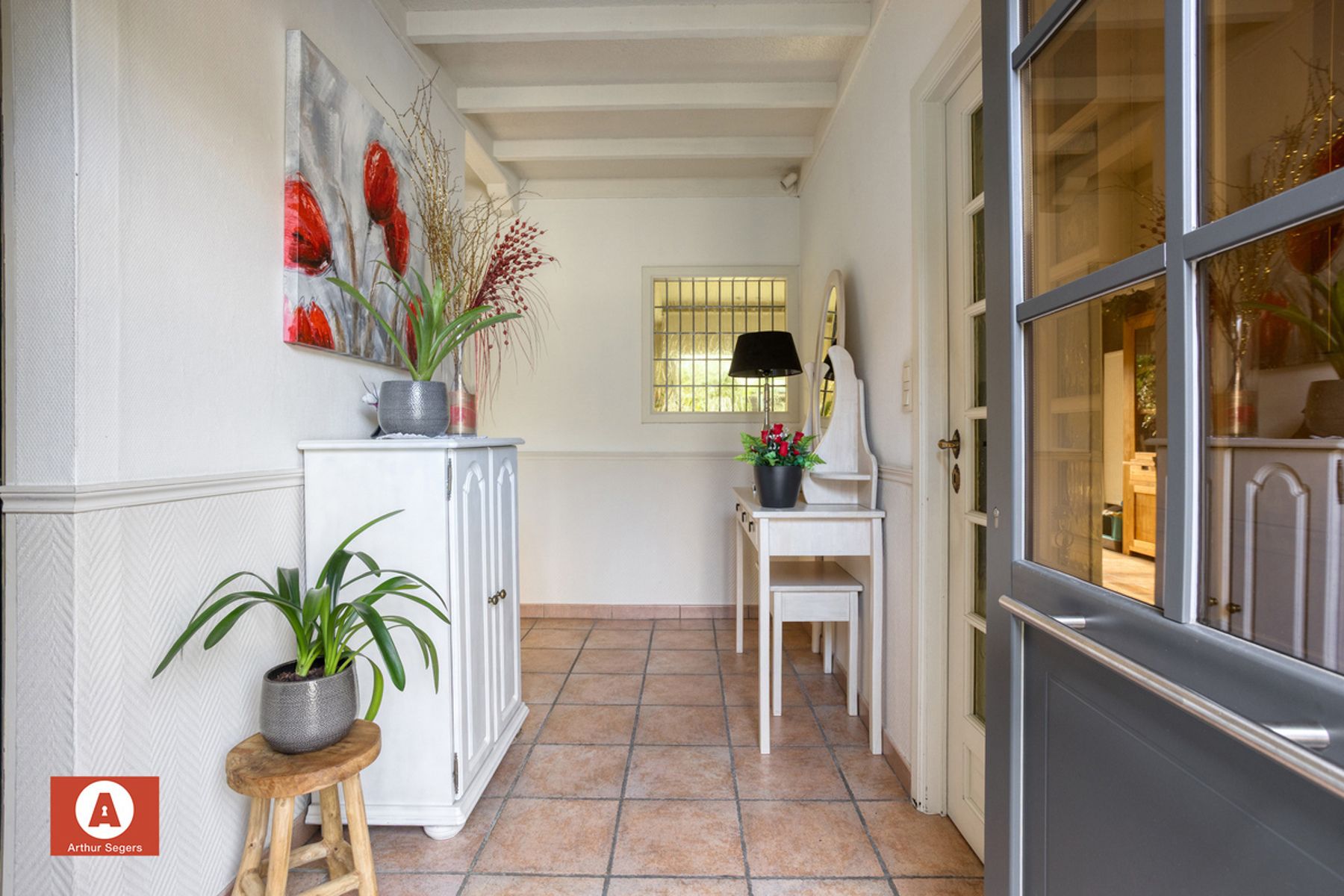 Rustig gelegen, instapklare en perfect onderhouden Bungalow. foto 4