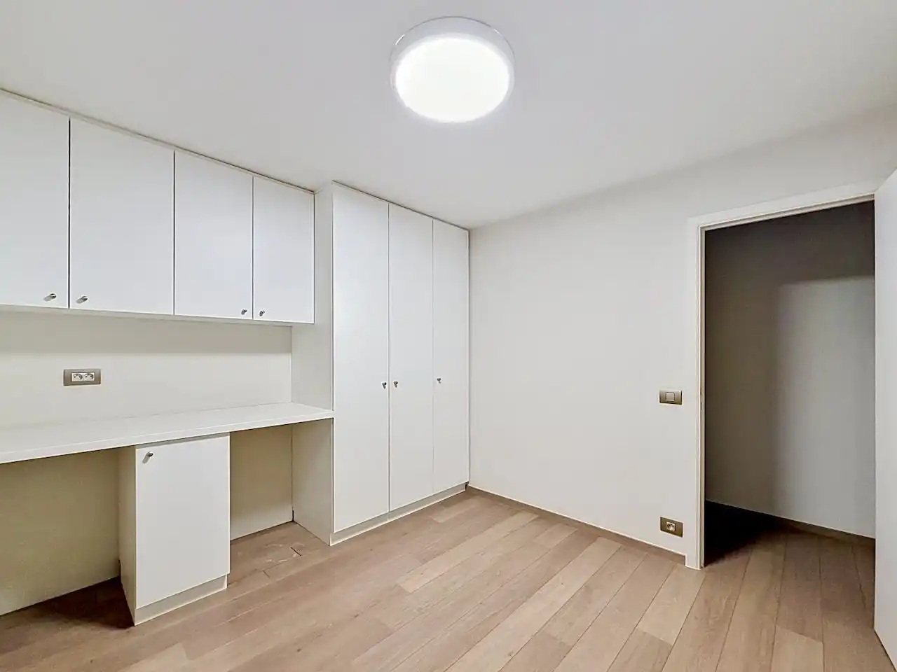 Gezellig 2-slaapkamerappartement op de 5de verdieping gelegen op de Graaf d’Ursellaan foto 11