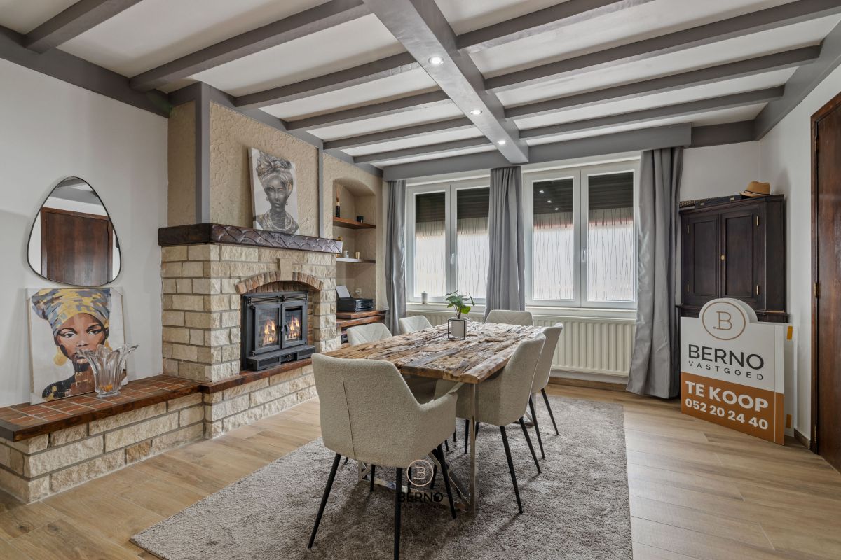 Ruime gerenoveerde gezinswoning met 3 slaapkamers en garage. foto 4