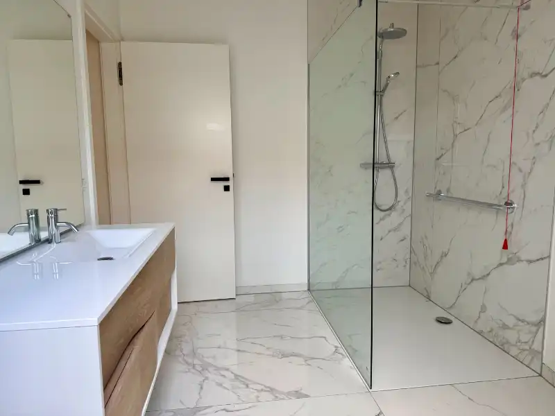 PENTHOUSE SERVICEFLAT MET 3 SLPK, 2 BADK, 2 TERRASSEN foto 28